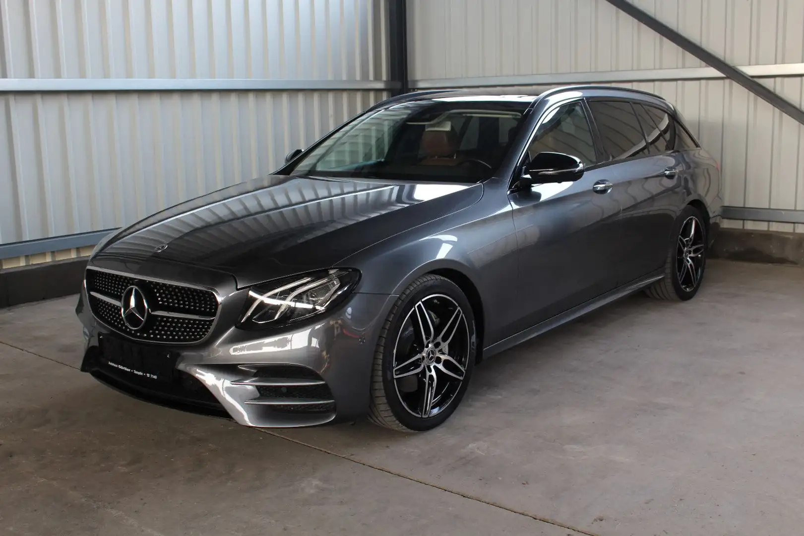 Mercedes-Benz E 220 AMG Line T-Modell E 220 d 4Matic Burmester AHK Grau - 1