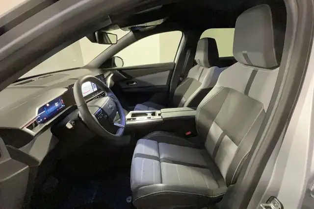 Opel Grandland view 8