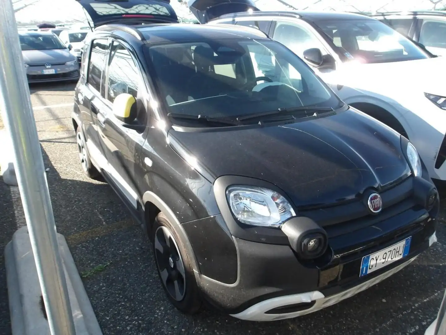 Fiat Panda Panda Cross 1.0 FireFly S&S Hybrid Schwarz - 1