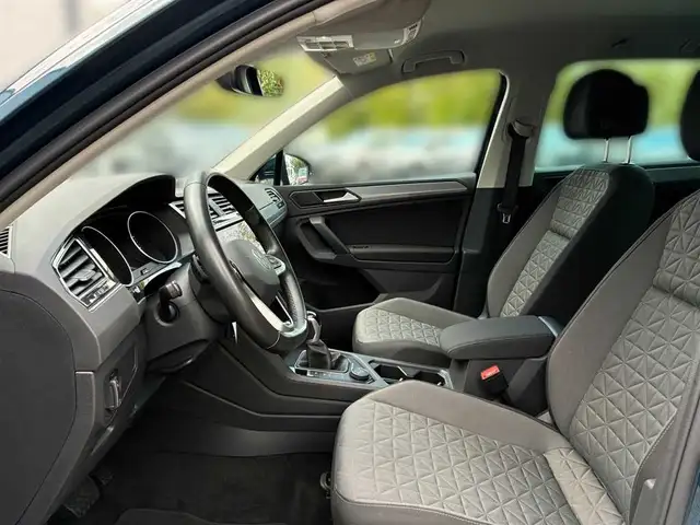 Volkswagen Tiguan view 8