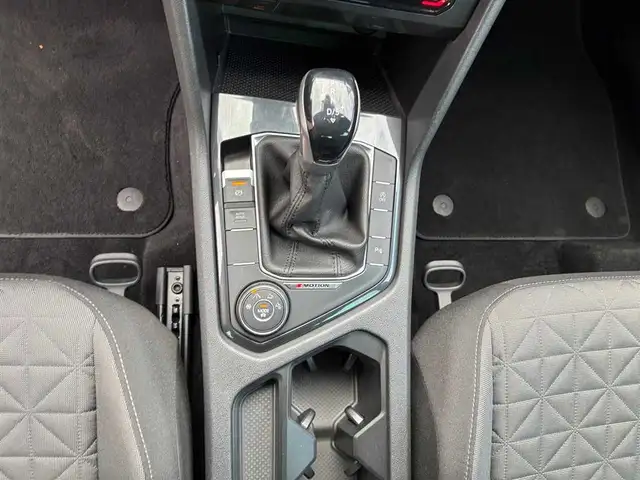 Volkswagen Tiguan view 13