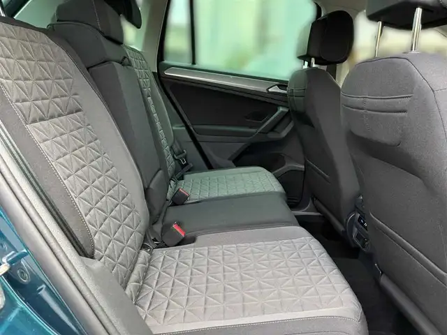 Volkswagen Tiguan view 18
