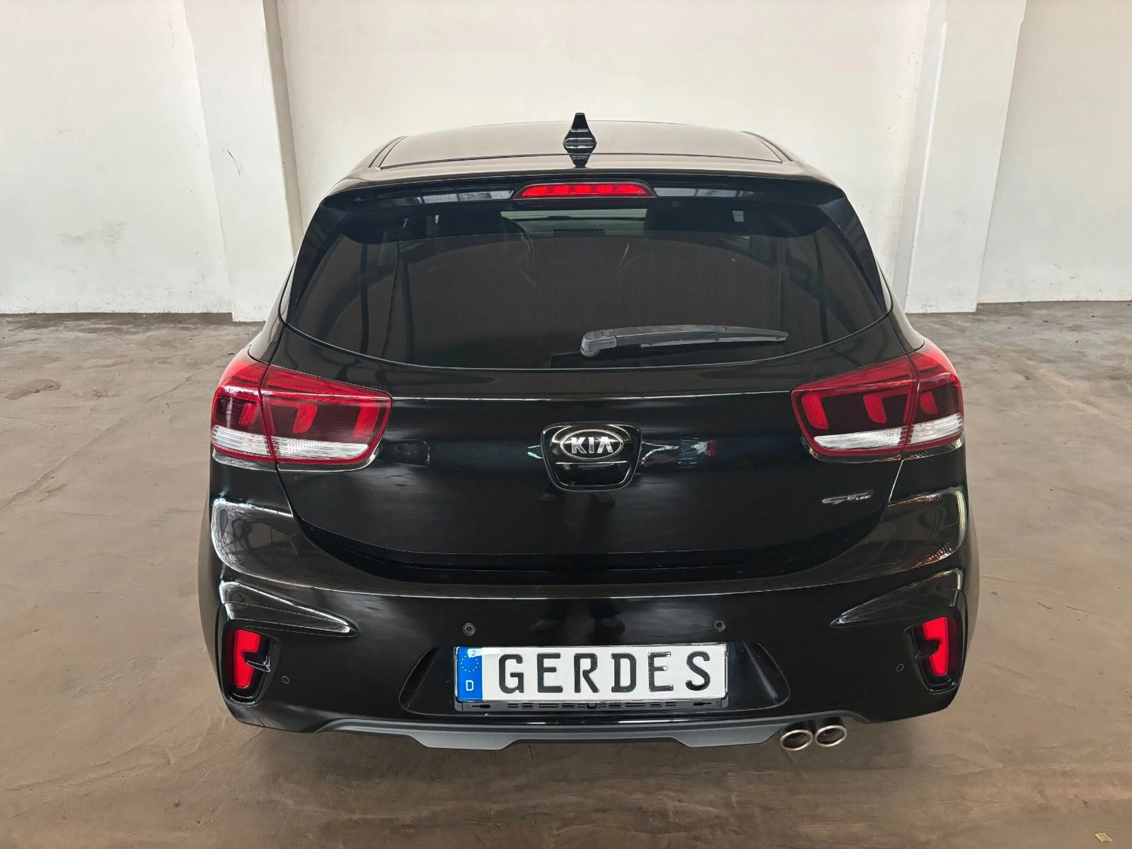 Kia Rio GT-Line — photo 10