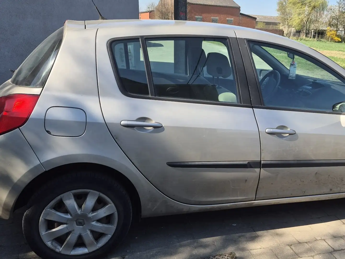 Renault Clio 1.2i 16v Privilège - 2