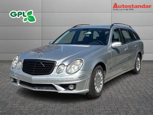 Mercedes-Benz E 320
