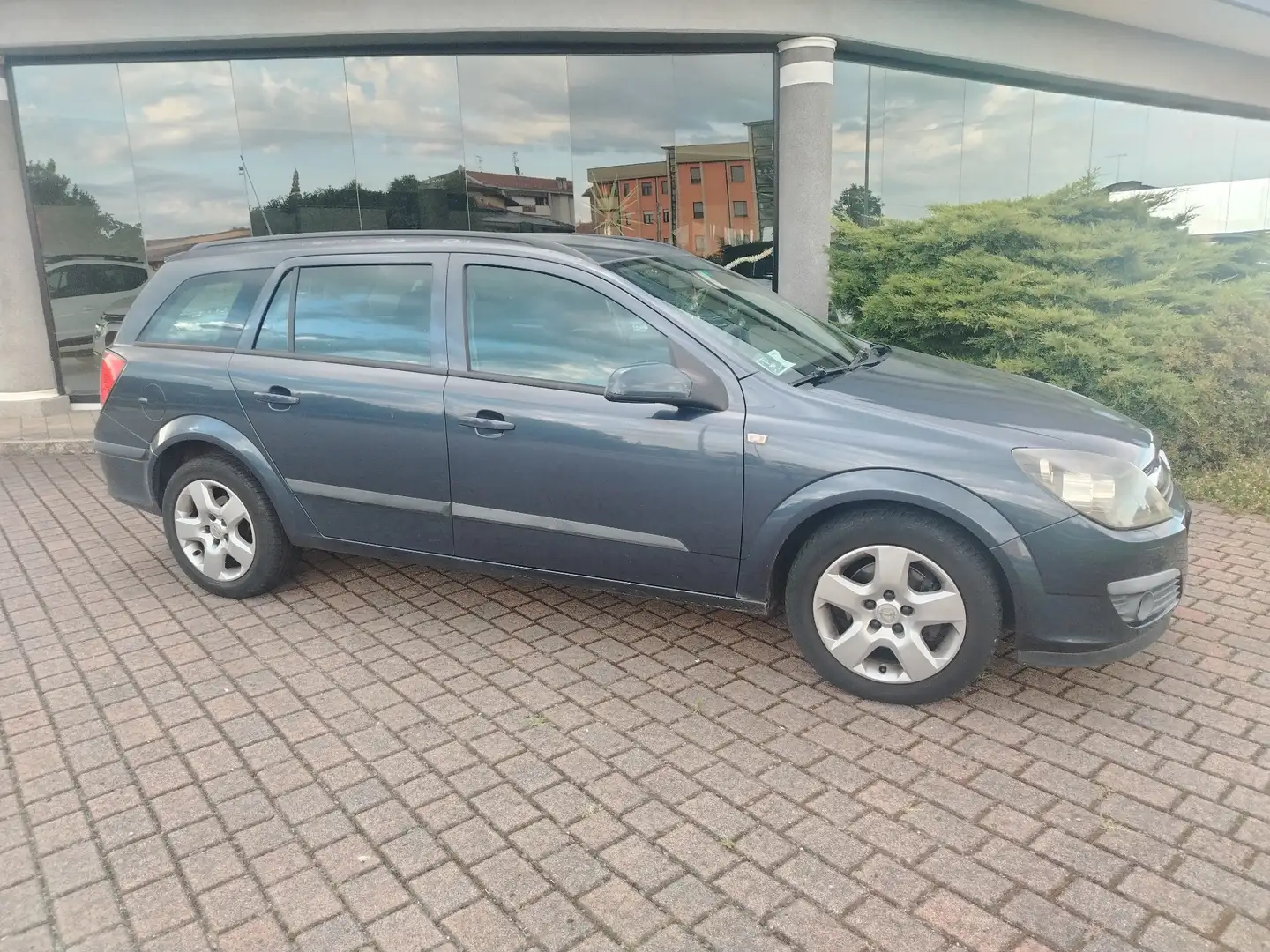 Opel Astra Astra  SW SW 1.4 twinport Enjoy Grigio - 2