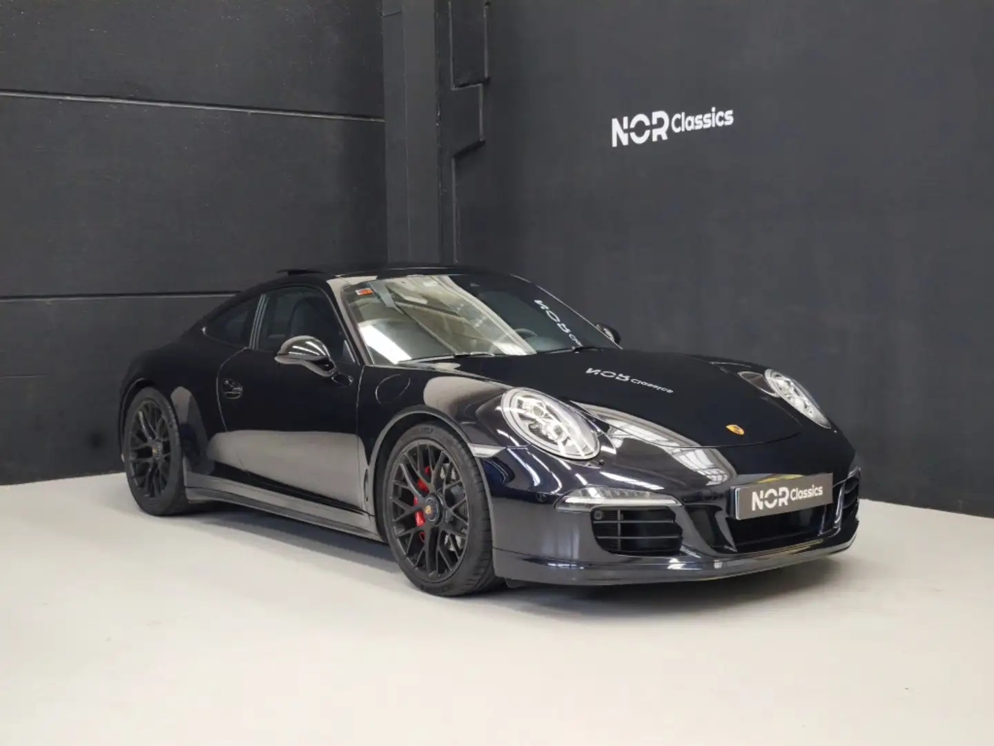 Porsche 991 Carrera 4 GTS Coupé Negro - 1