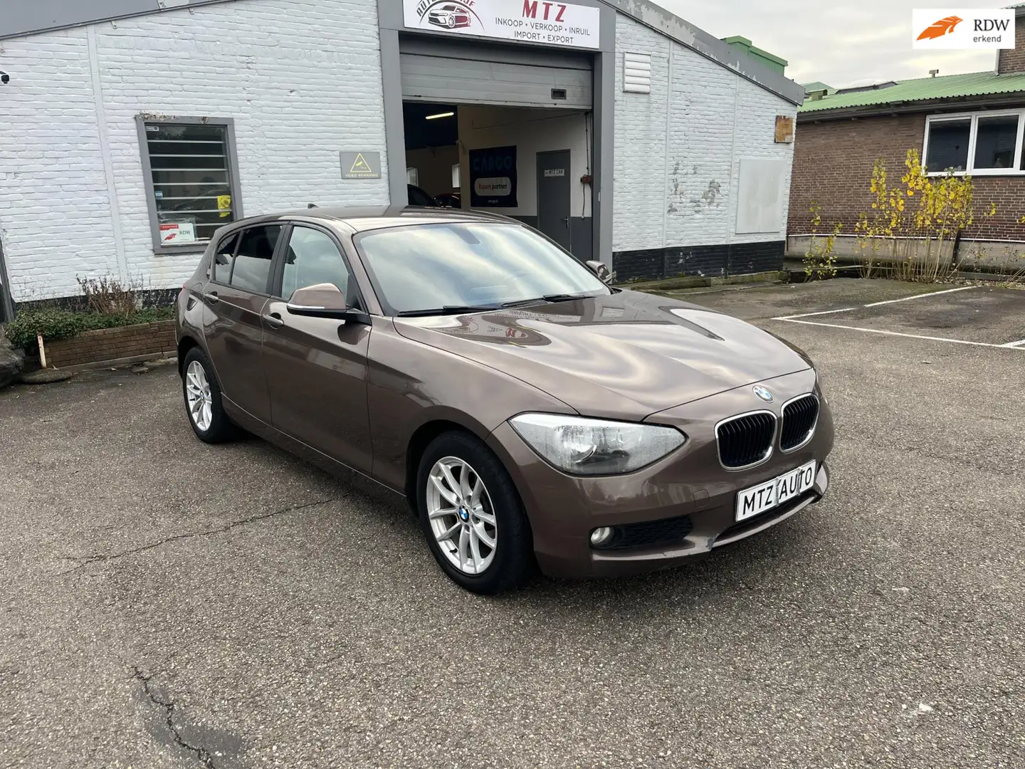BMW 116 1-serie 116d Business Sport/ LEDER/ AUTOMAAT Brun - 1