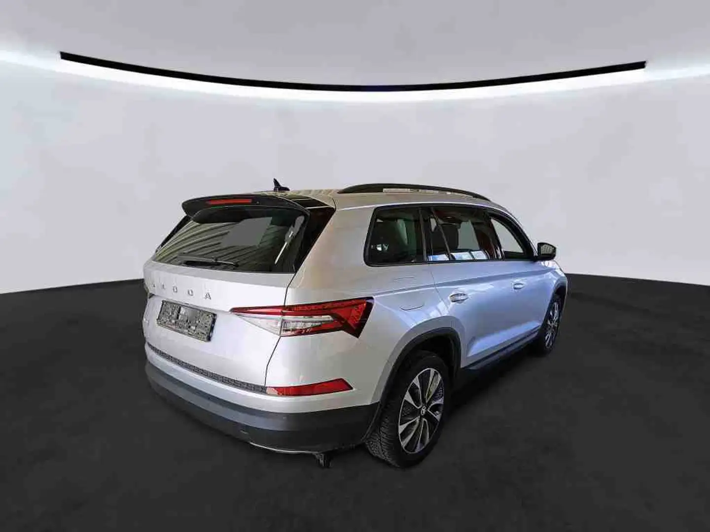Skoda Kodiaq 1.5 TOUR CAM ACC 19Z EKLAPPE NAVICOLUMBUS Argento - 2