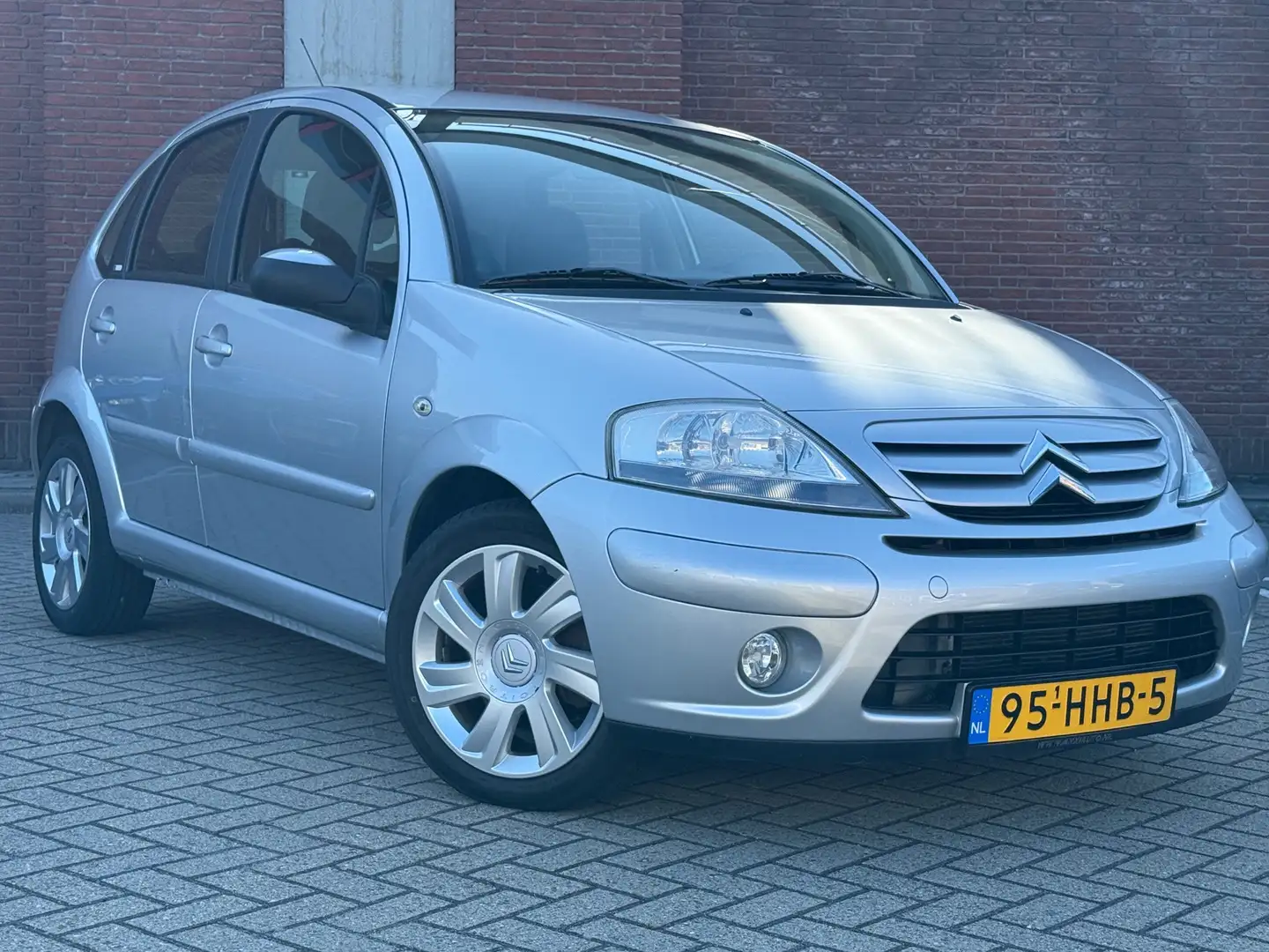 Citroen C3 1.6i-16V Exclusive|AUTOMAAT|CLIMA|TREKHAAK|GOED-ON Grijs - 1