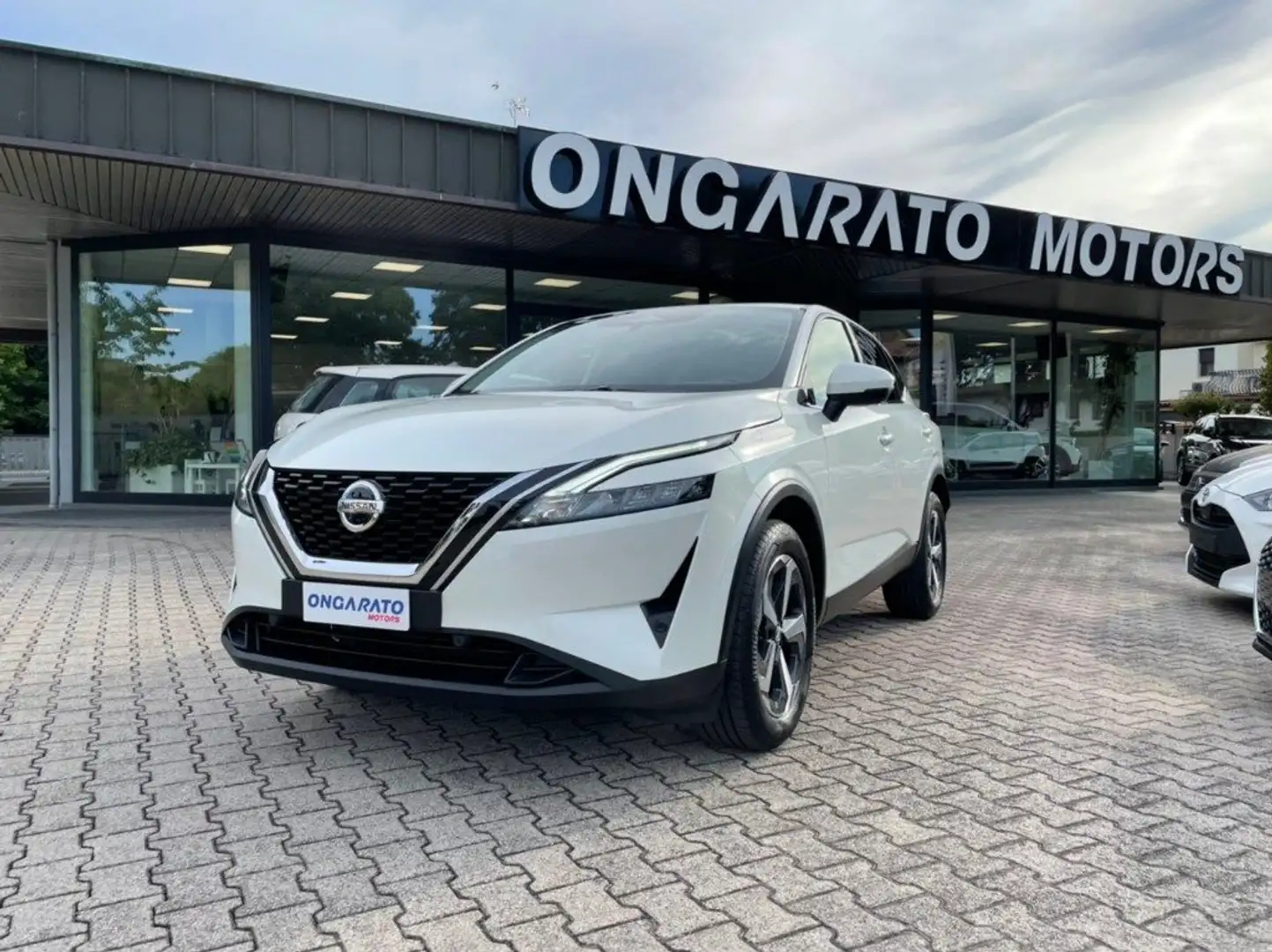 Nissan Qashqai MHEV 140 CV N-Connecta Blanc - 1