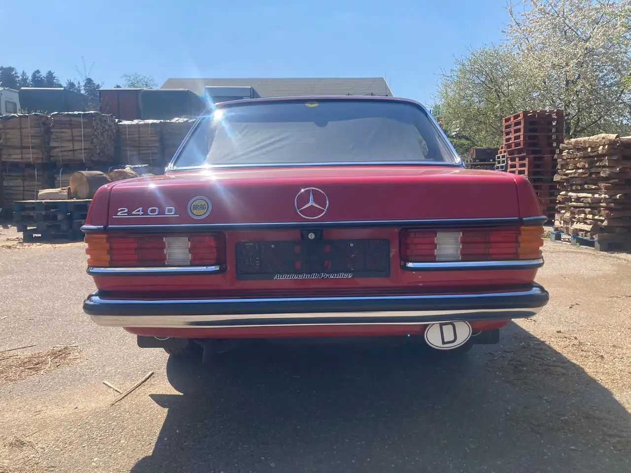 Mercedes-Benz 240 D, foto 4