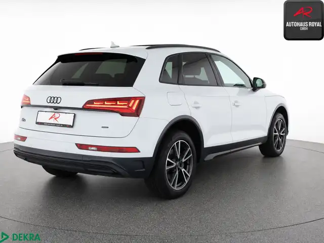 Audi Q5 view 3