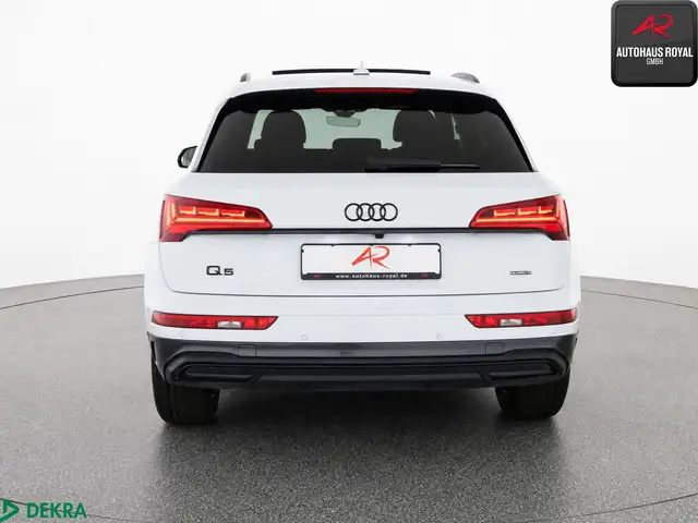 Audi Q5 view 4