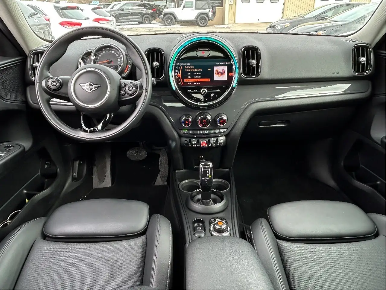 MINI Countryman снимка MINI Countryman