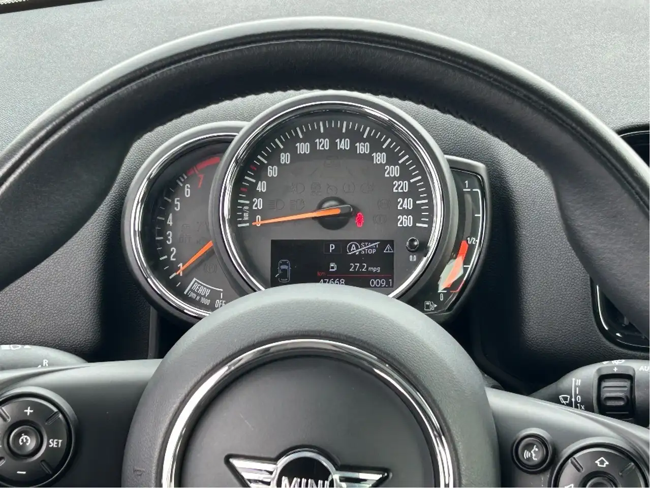 MINI Countryman снимка MINI Countryman