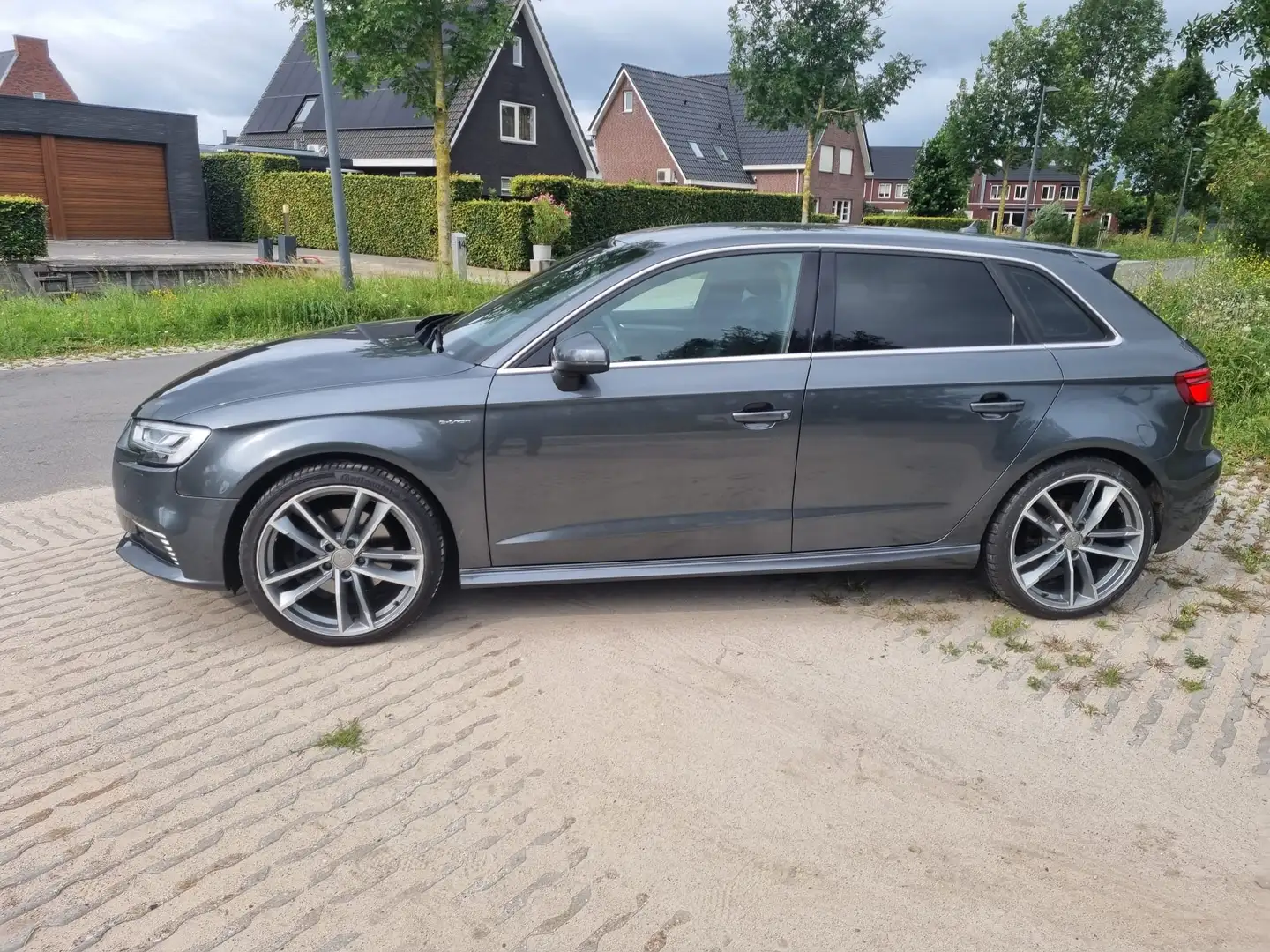 Audi A3 Audi A3 1.4 e-tron S-line Facelift Virtual Cockpit Gris - 2