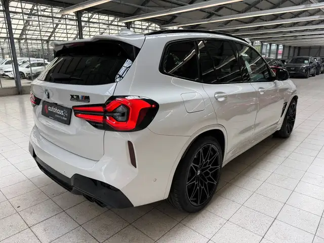 BMW X3 M view 5