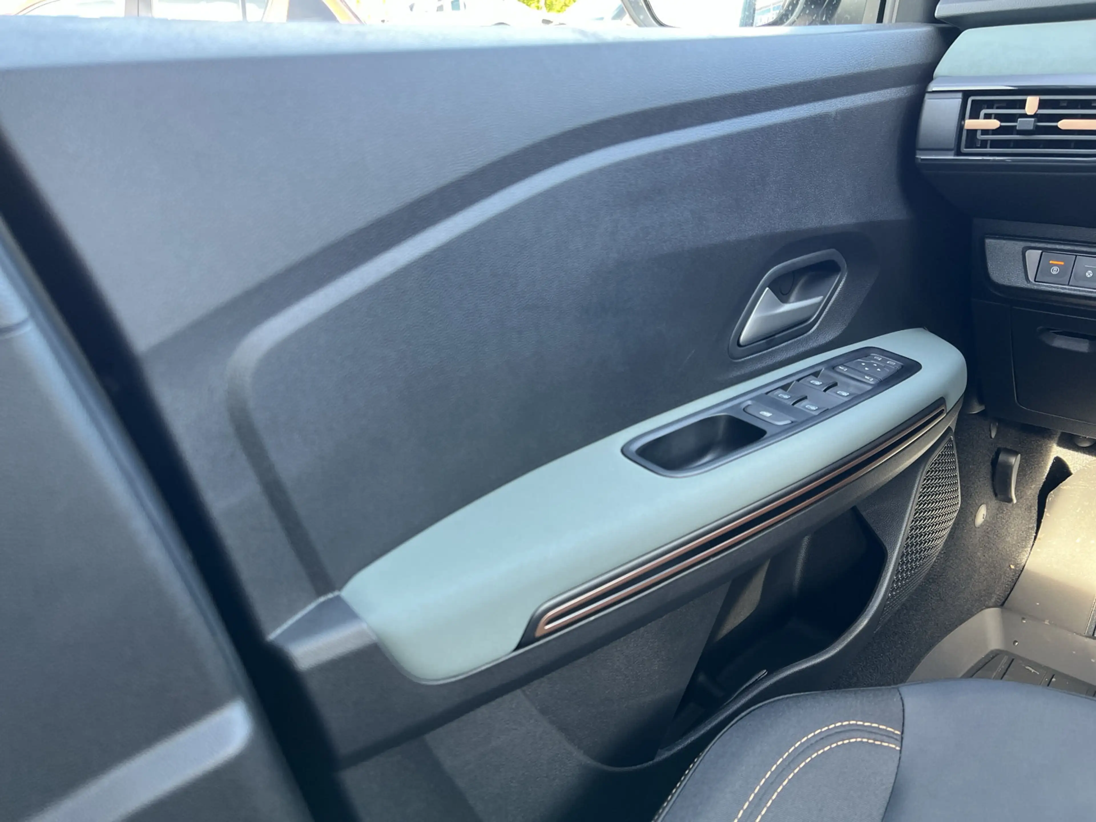 Dacia Sandero Stepway LPG 120 auto Extreme SHZ+LKHZ+MV-Kamera — photo 13
