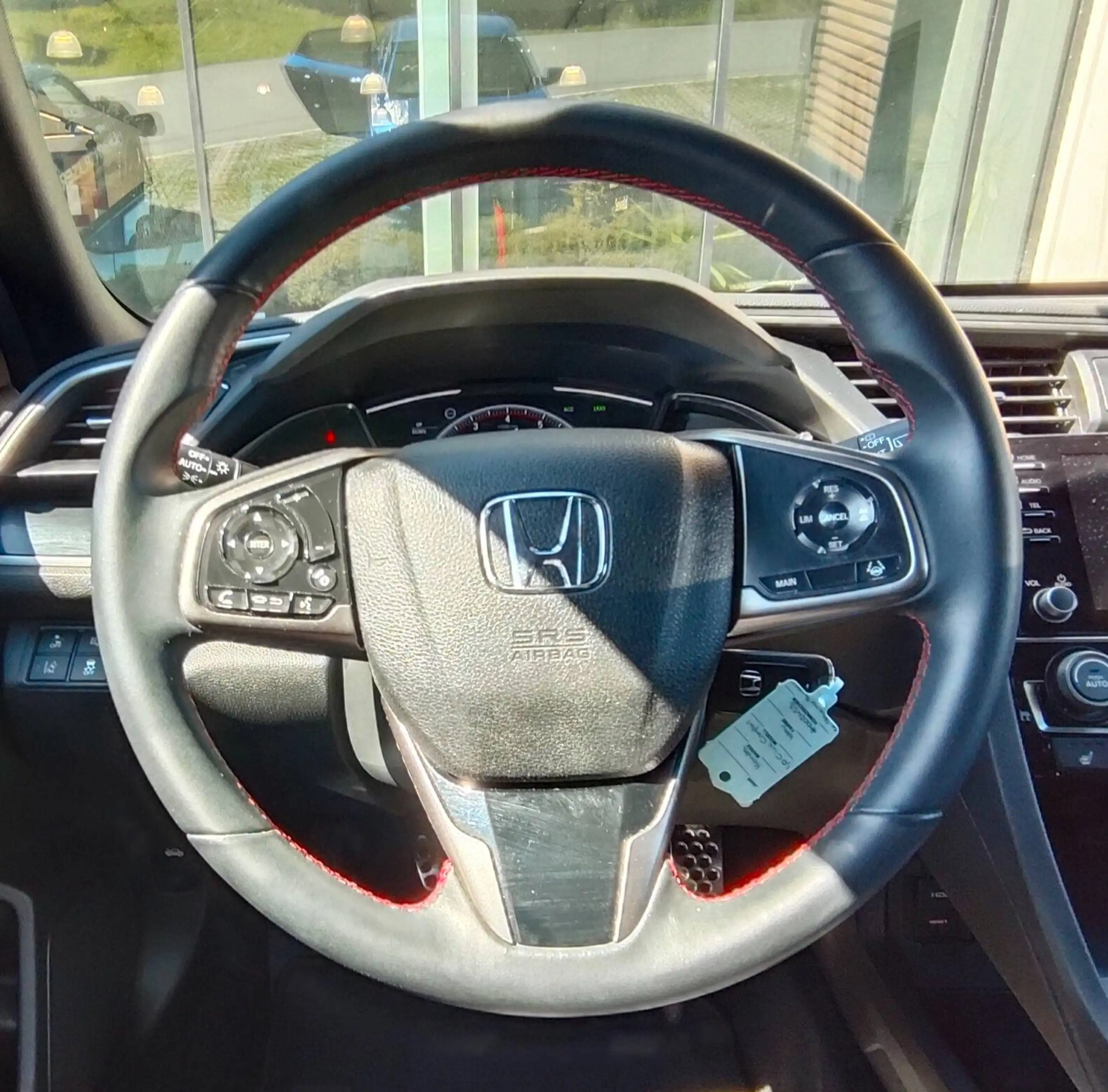Honda Civic 1,0 VTEC Turbo Comfort Sport Line — photo 9