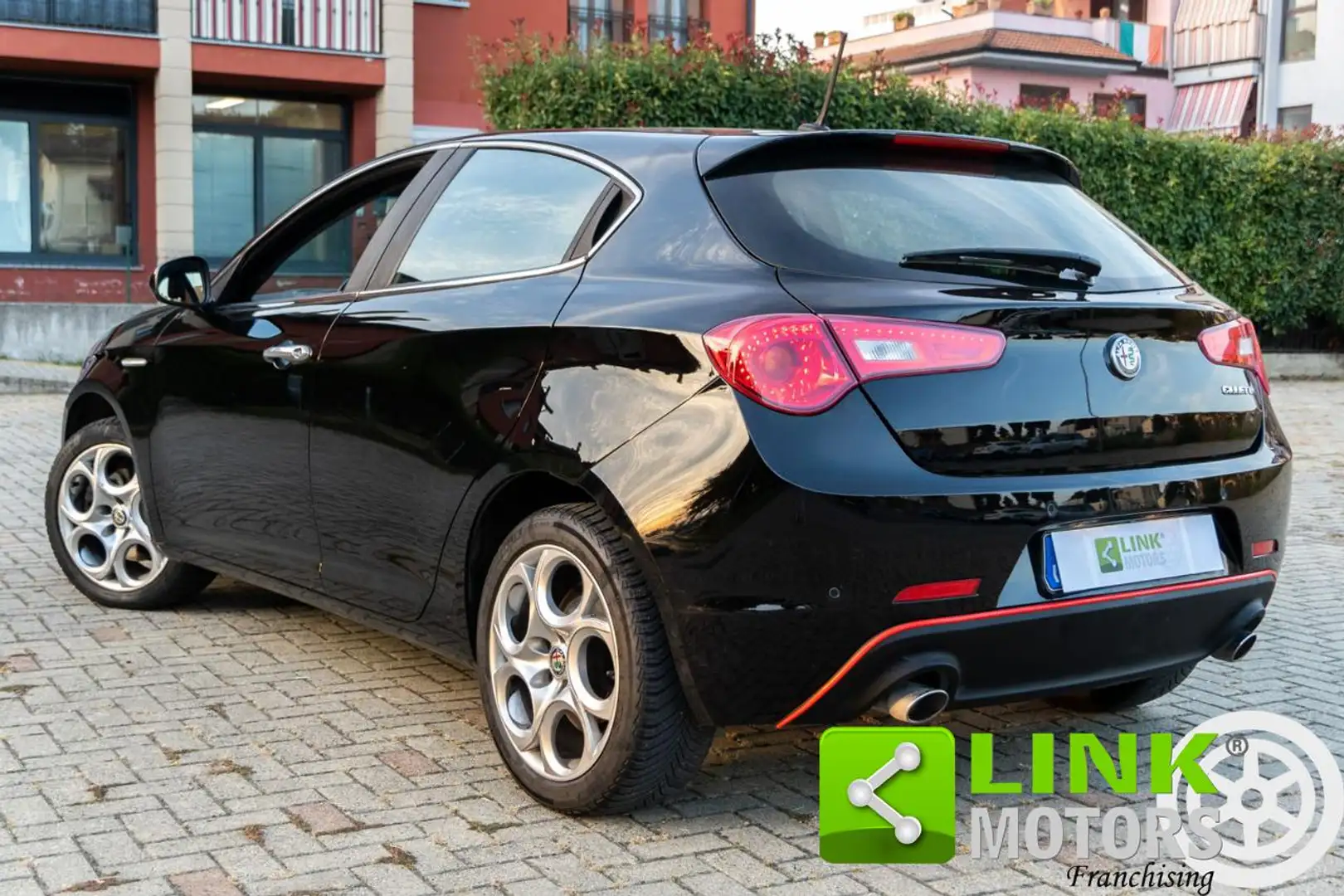 Alfa Romeo Giulietta 2.0 JTDm 150CV Super - MANUTENZIONE CERTIFICATA Nero - 2
