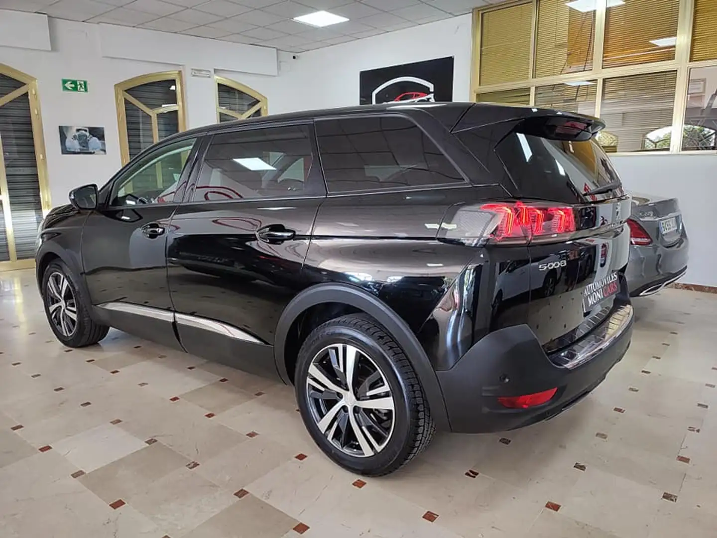 Peugeot 5008 1.5BlueHDi S&S Allure Pack 130 Negro - 2