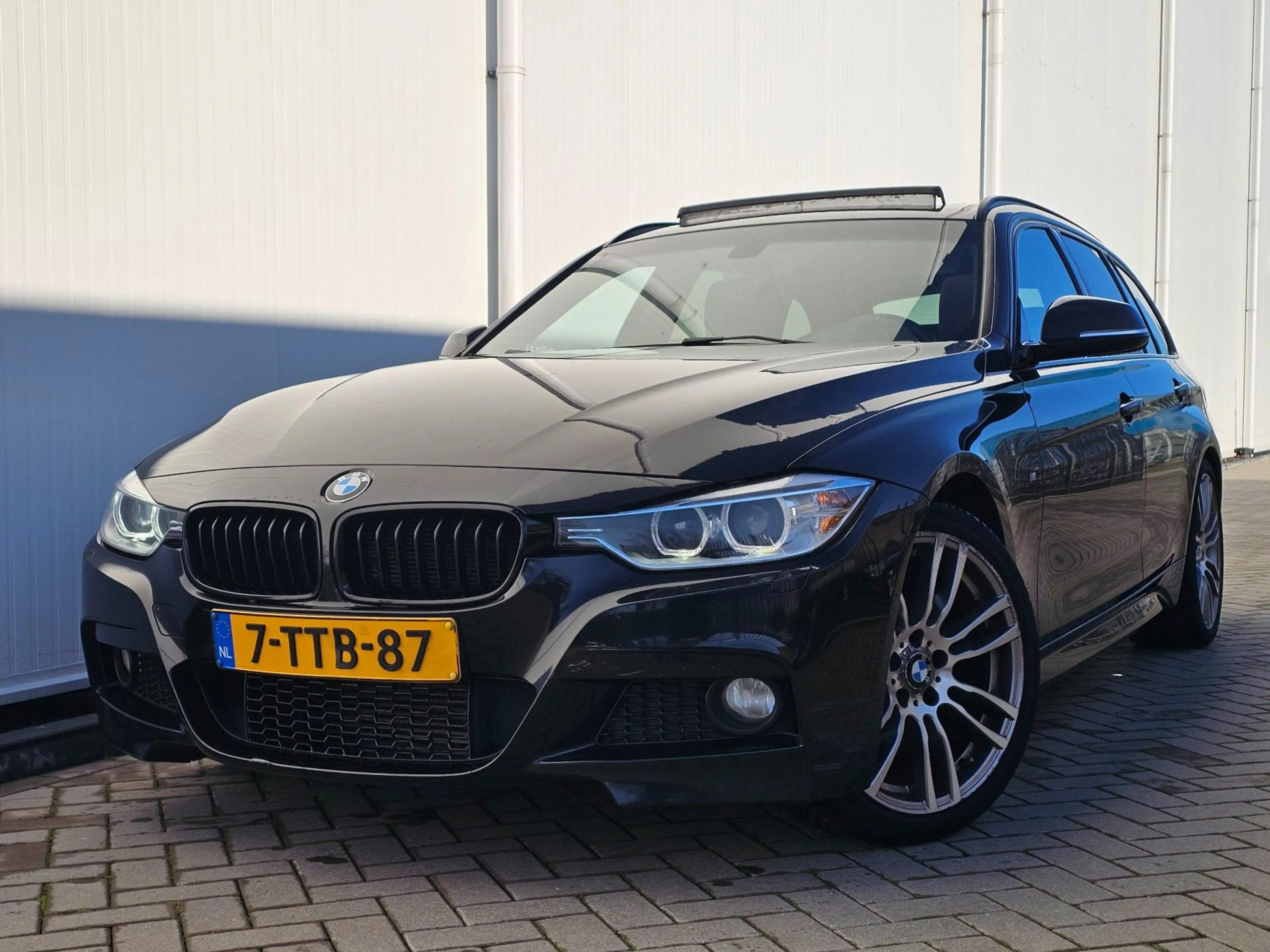 BMW 316 3-serie Touring 316i M-Pakket bj 2014 PANO|M-inter