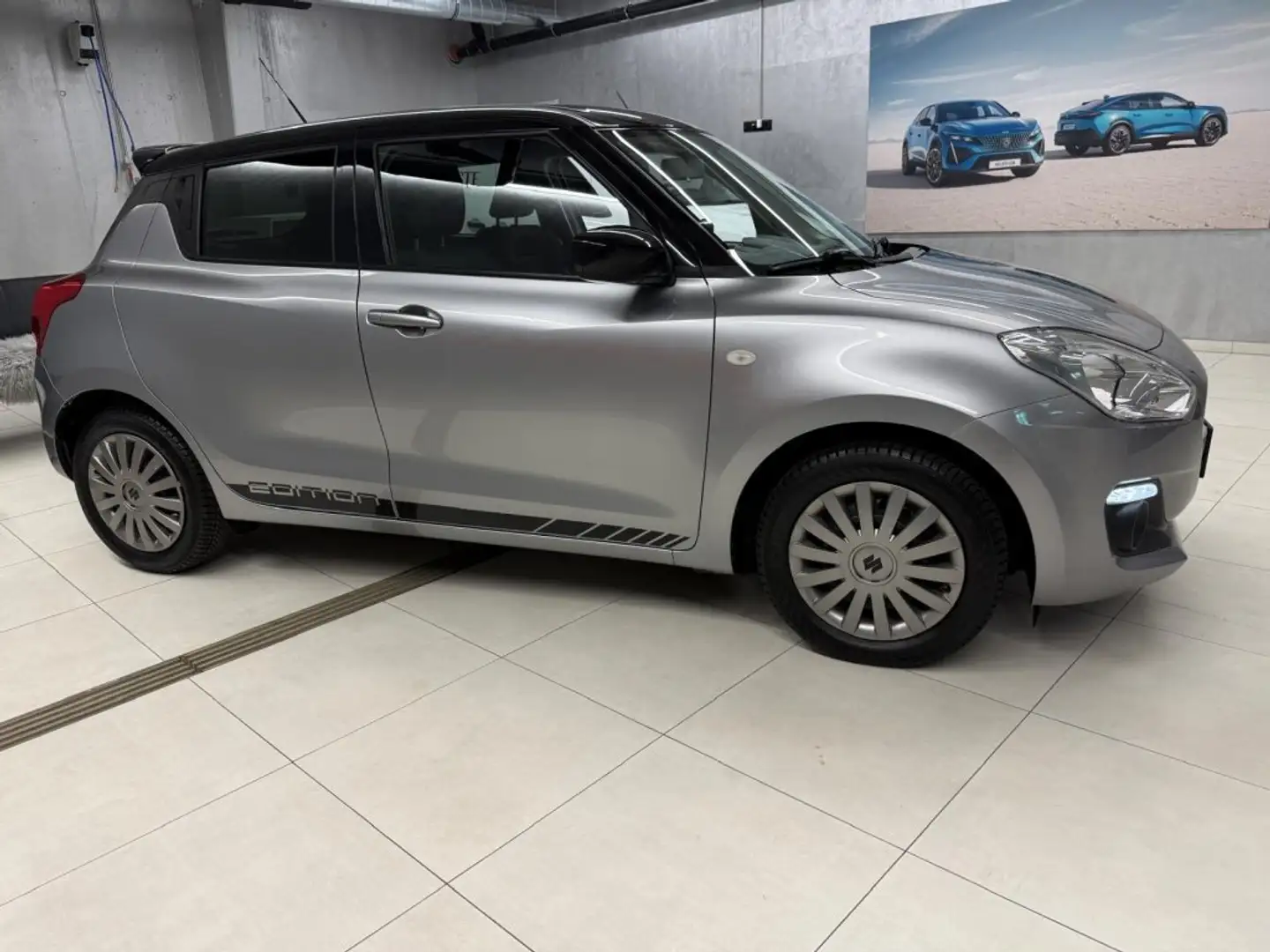 Suzuki Swift 1,2 DualJet Shine Grau - 2