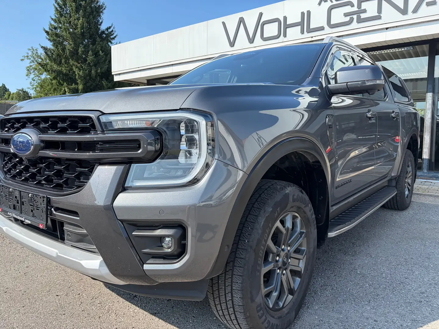 Ford Ranger Wildtrak e-4WD Doppelkabine Grau - 2