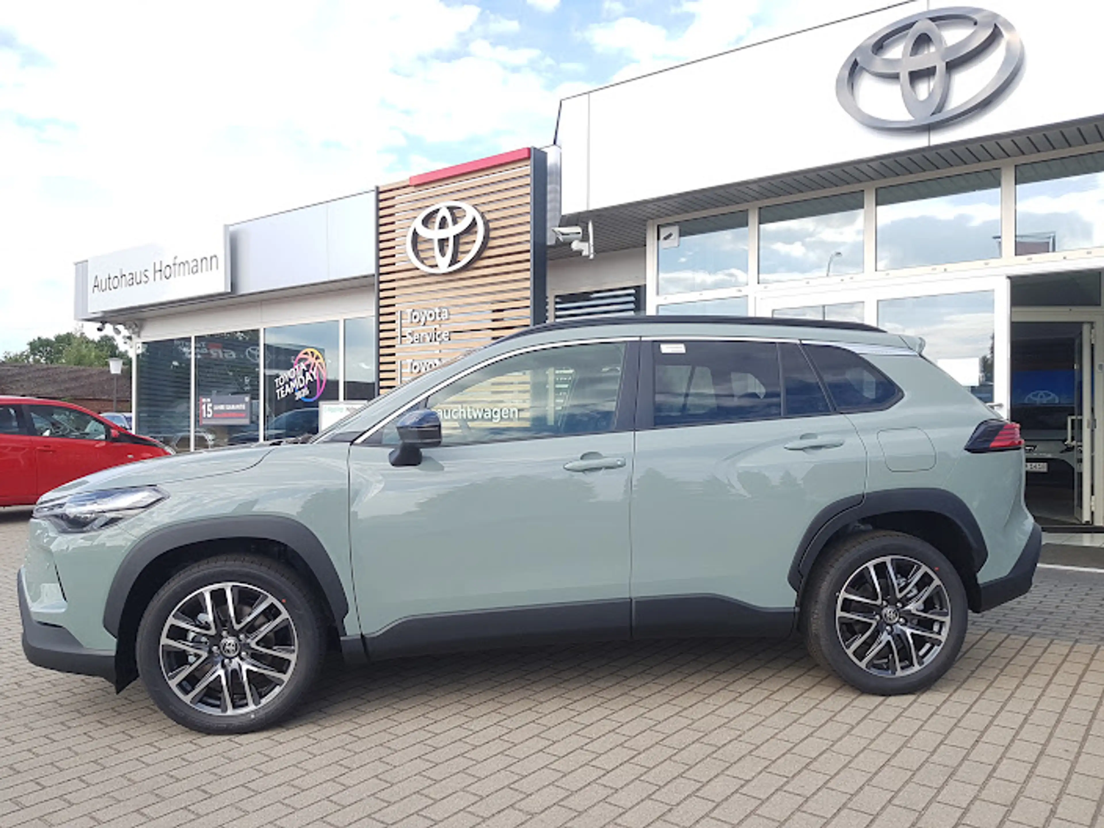 Toyota Corolla Cross 2,0 Hybrid 4x2 - Teamplayer - — photo 2