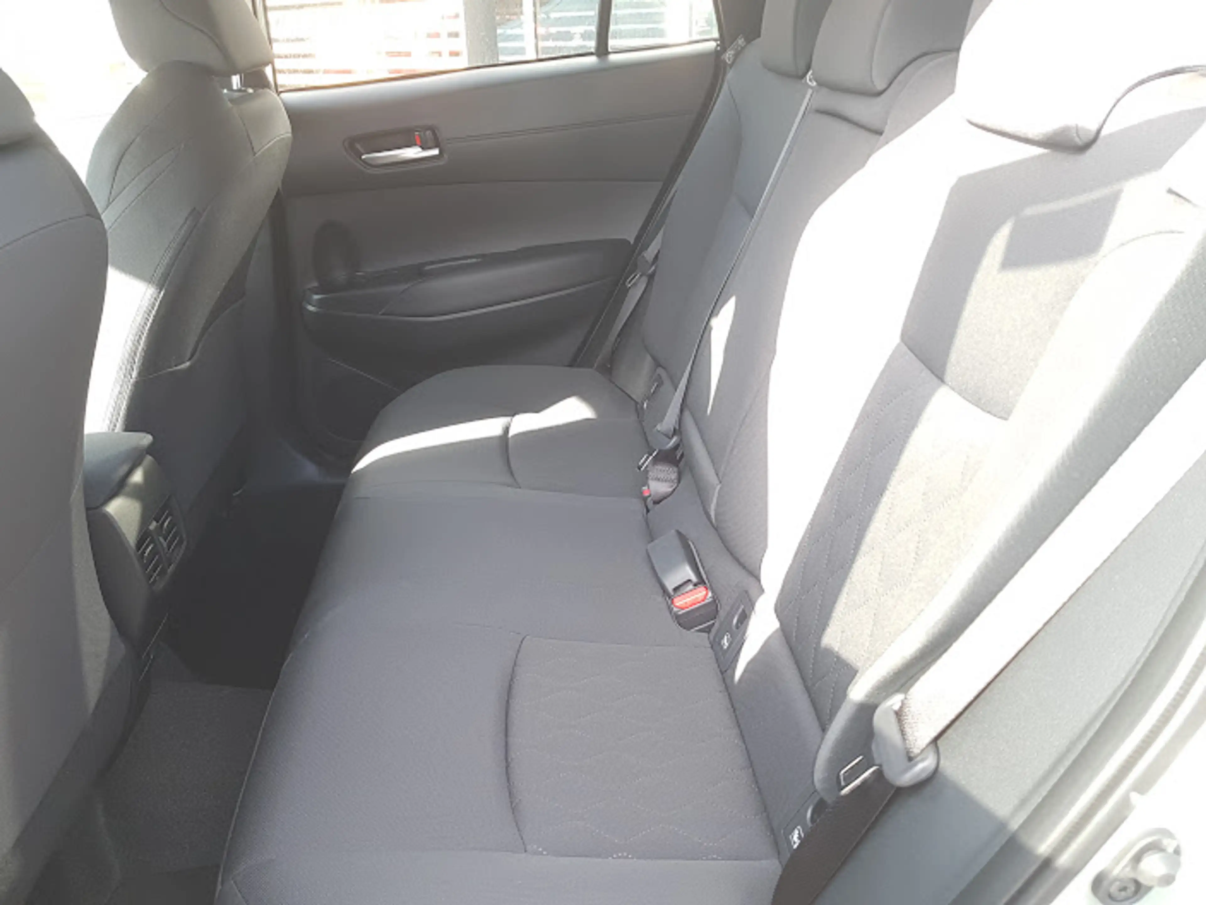 Toyota Corolla Cross 2,0 Hybrid 4x2 - Teamplayer - — photo 9
