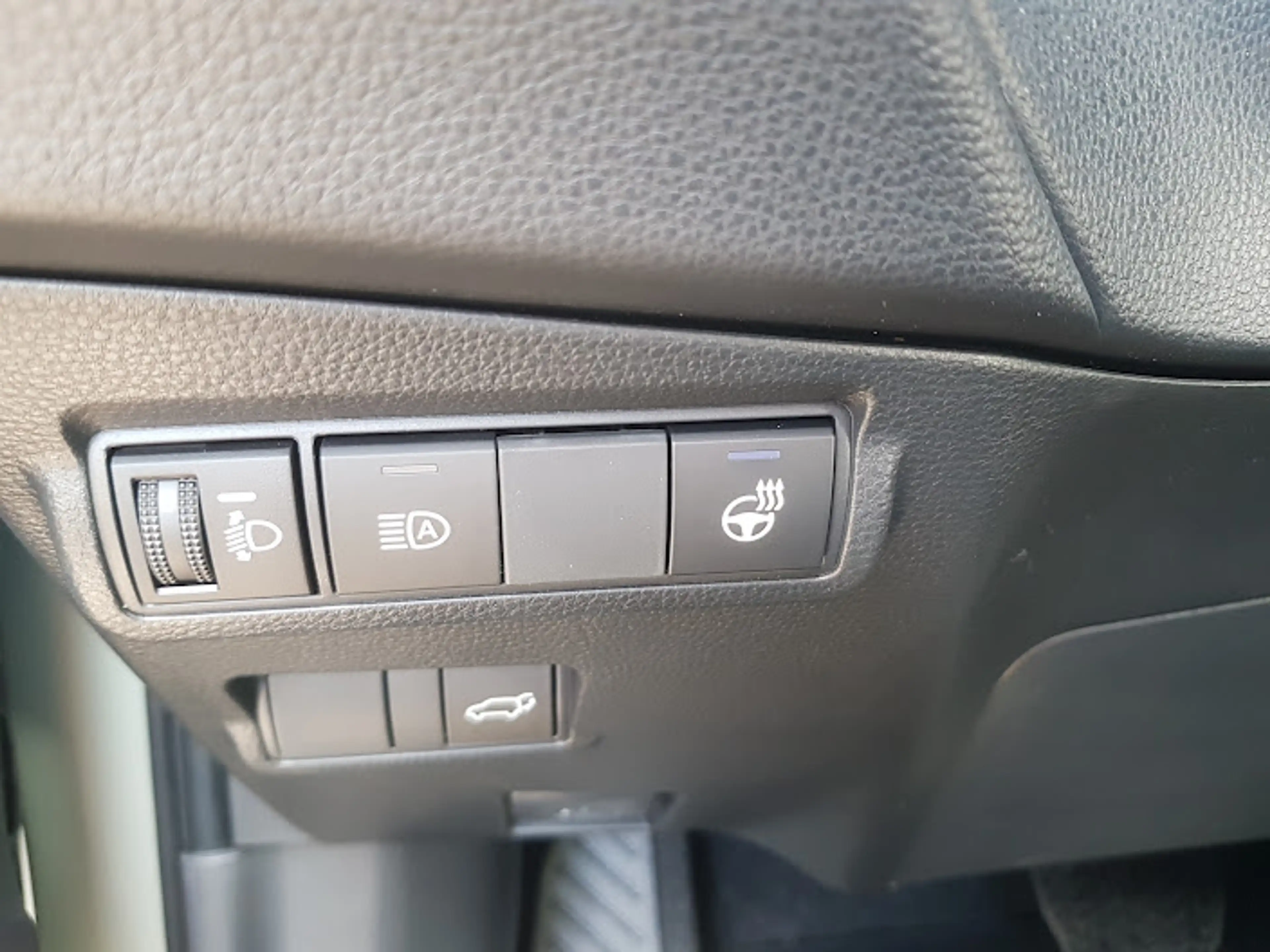 Toyota Corolla Cross 2,0 Hybrid 4x2 - Teamplayer - — photo 14