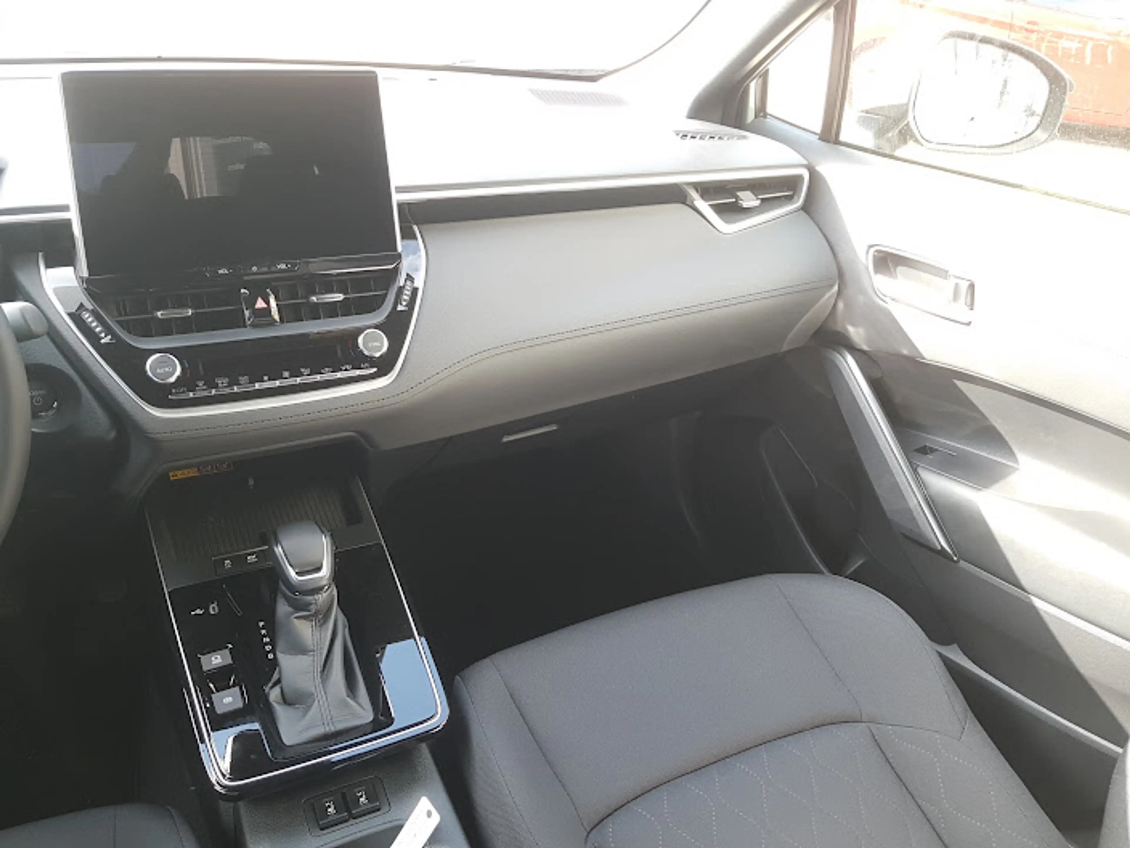 Toyota Corolla Cross 2,0 Hybrid 4x2 - Teamplayer - — photo 11