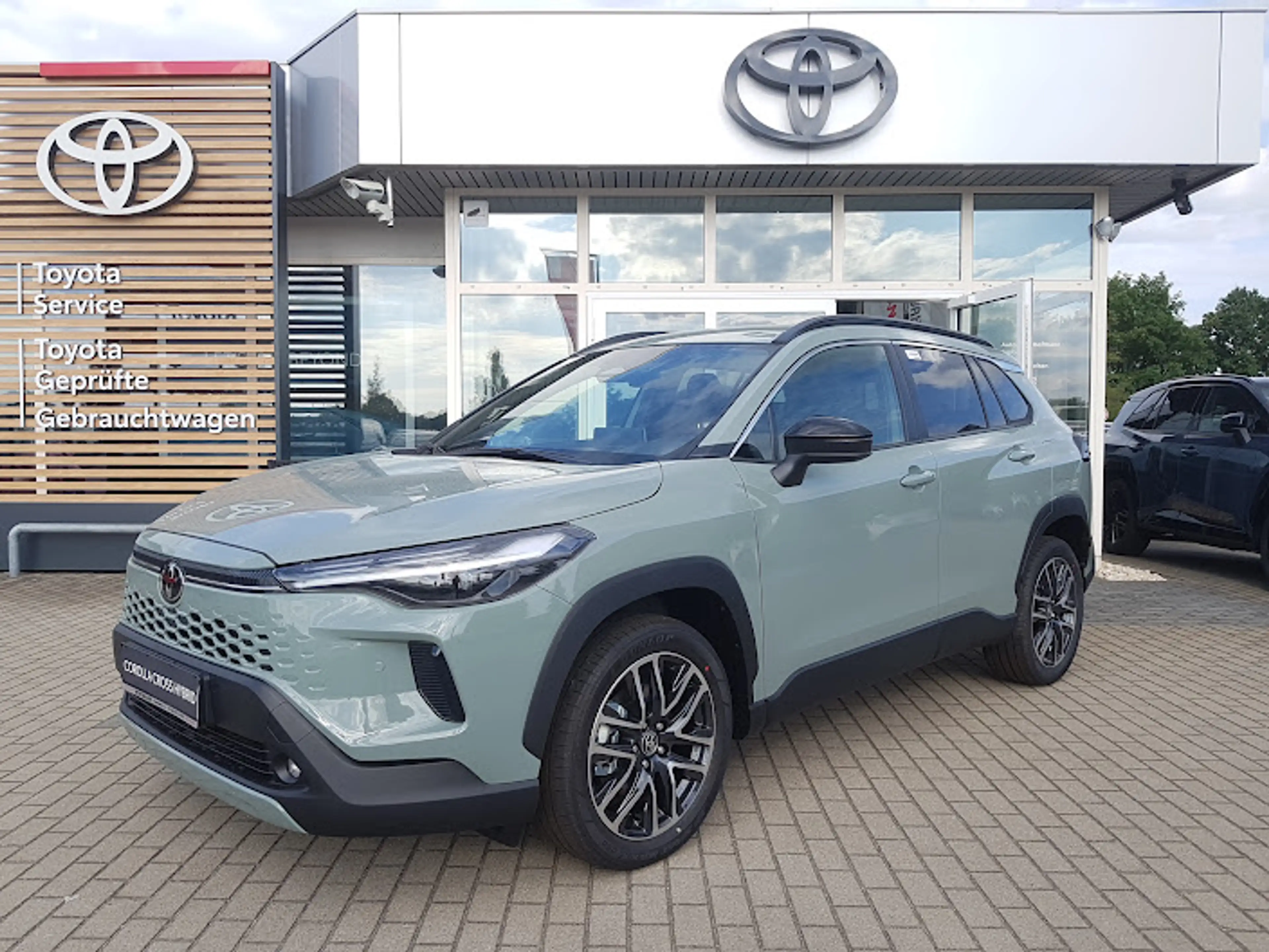 Toyota Corolla Cross 2,0 Hybrid 4x2  - Teamplayer -