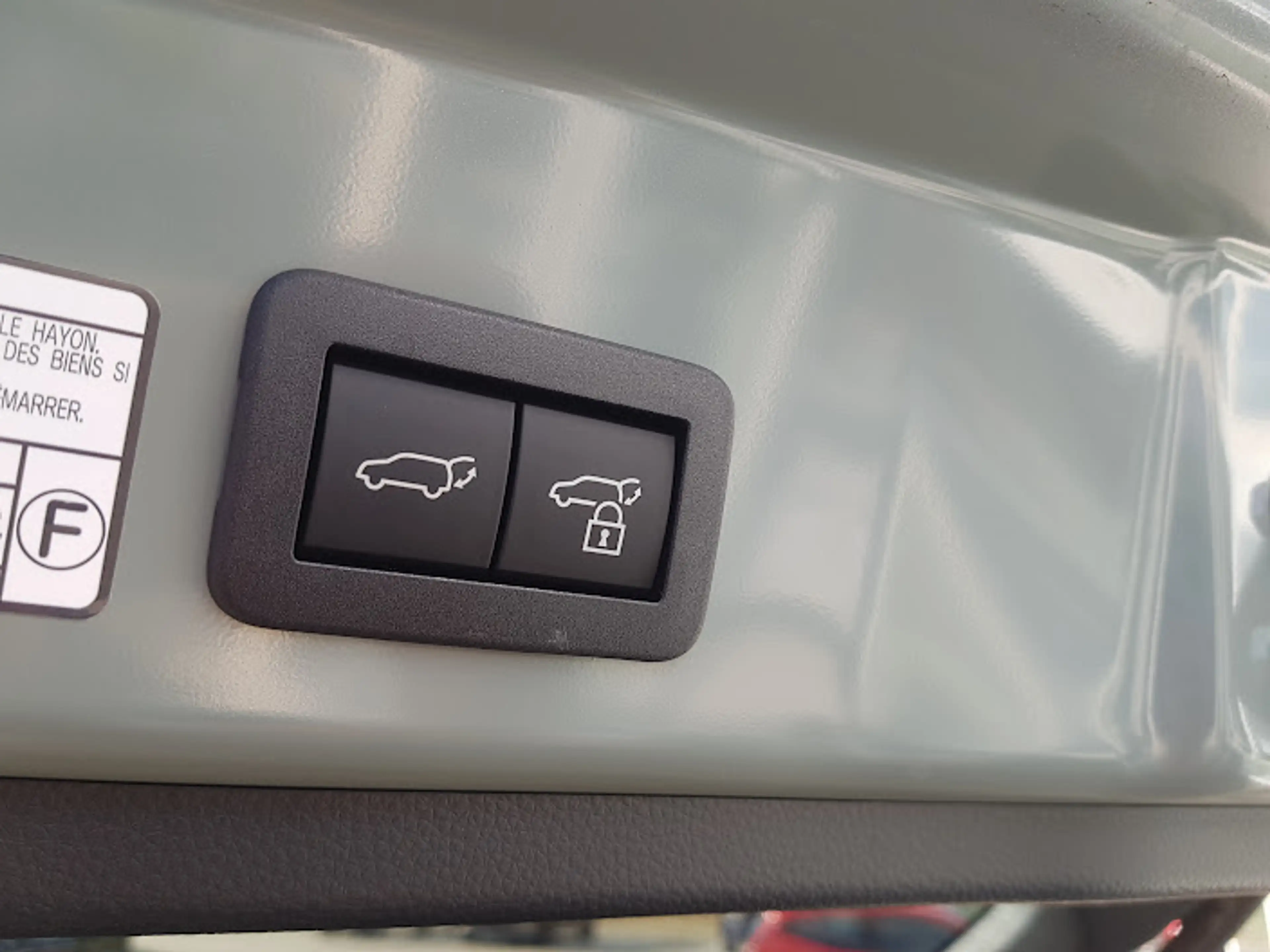Toyota Corolla Cross 2,0 Hybrid 4x2 - Teamplayer - — photo 8