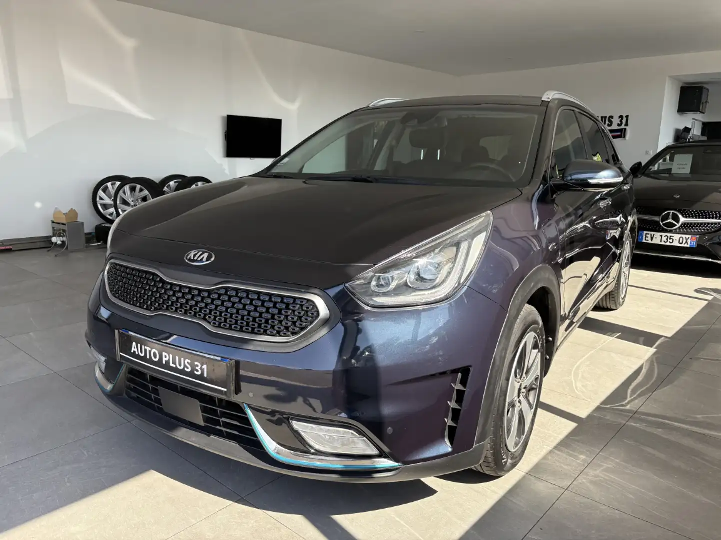 Kia Niro 1.6 GDi Hybride Rechargeable 141 ch Premium - 1