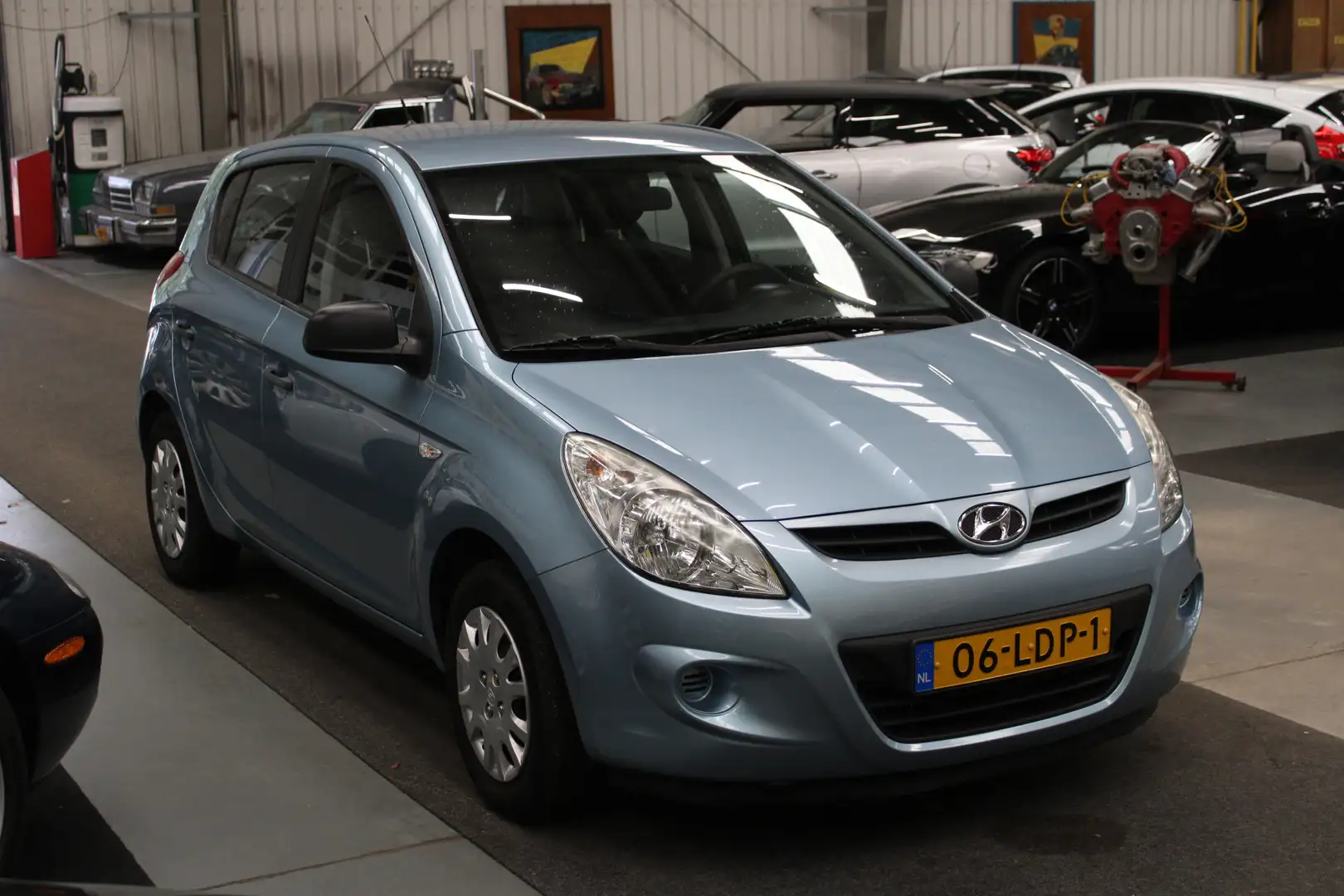 Hyundai i20 1.2i ActiveVersion Young Cruise Control, Stuurbekr Blau - 2