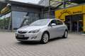 Opel Astra 1.6 Cosmo Autom. *SHZ*PDC*Xenon*Navi* Silber - thumbnail 3
