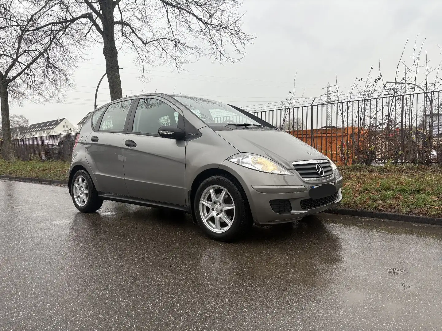 Mercedes-Benz A 150 AUTOMATIK ALU KLIMA TÜV NEU Gris - 2