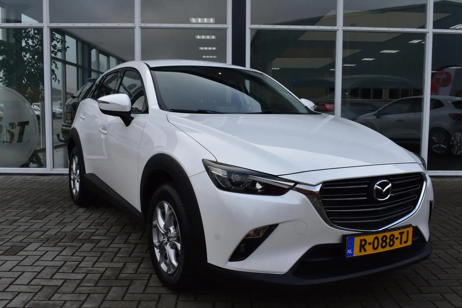 Mazda CX-3 2.0 SkyActiv-G 120 SkyLease GT|Automaat|Trekhaak|N Weiß - 2