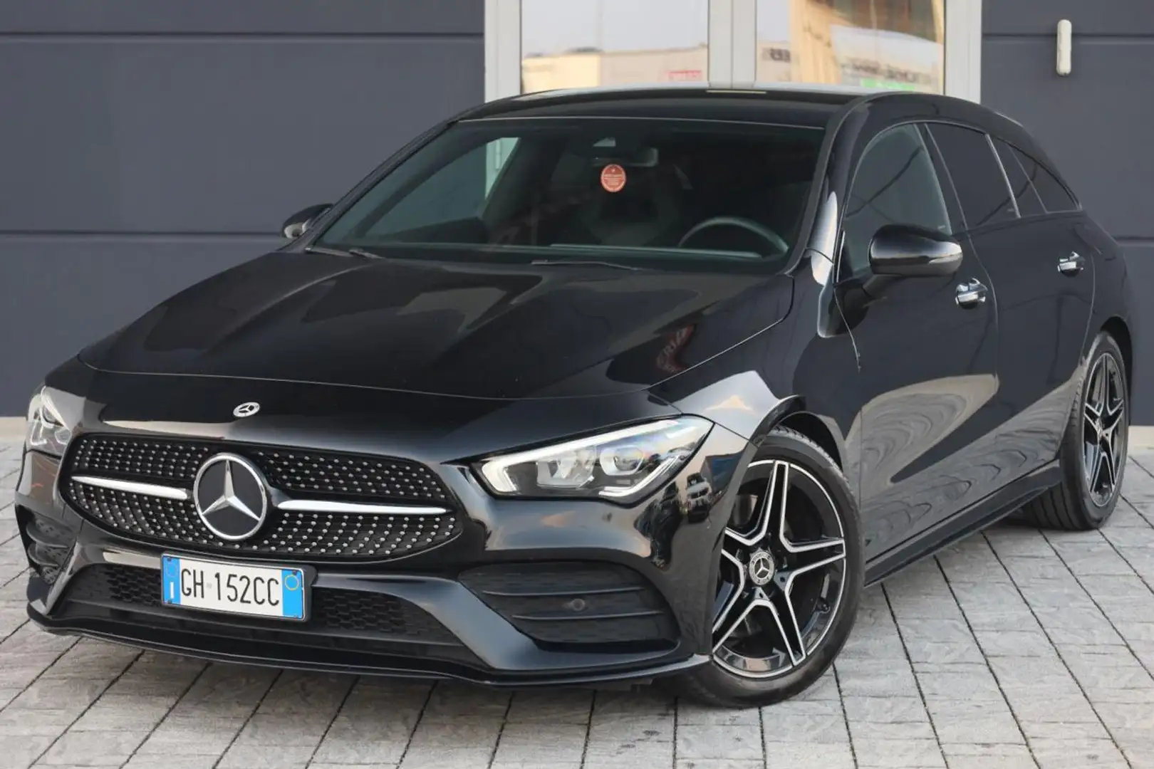 Mercedes-Benz CLA 220 d Automatic Shooting Brake Premium Noir - 2