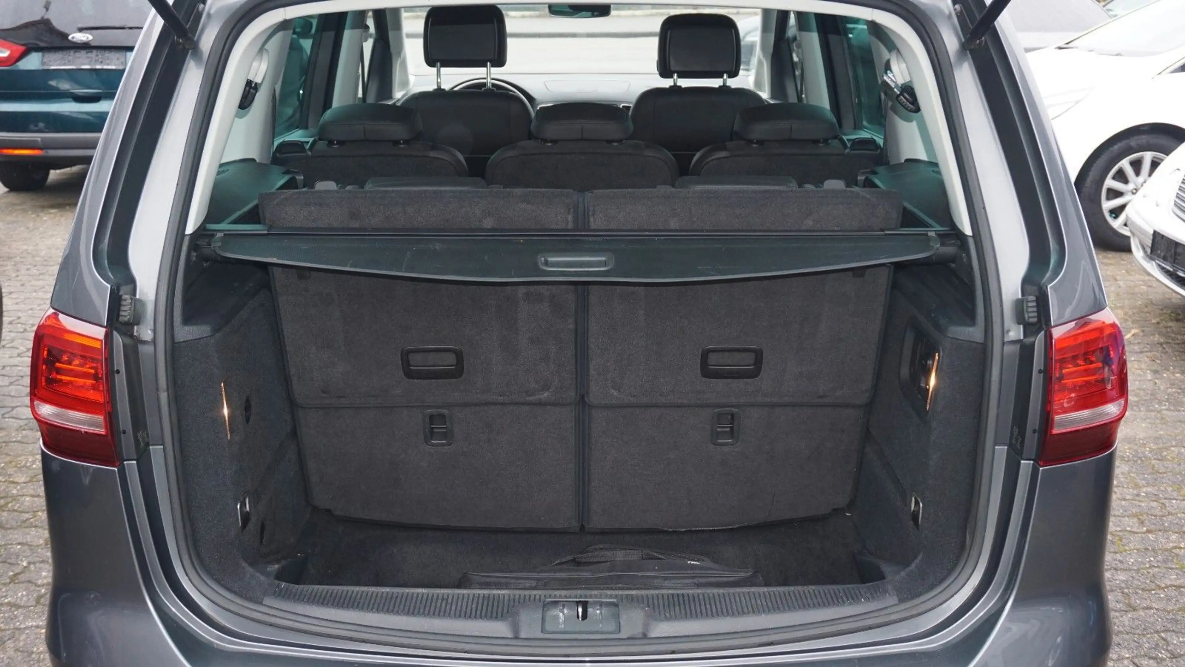 Volkswagen Sharan Highline*PDC*KAM*7-SITZER*DSG*ACC*NAVI!!! — photo 7