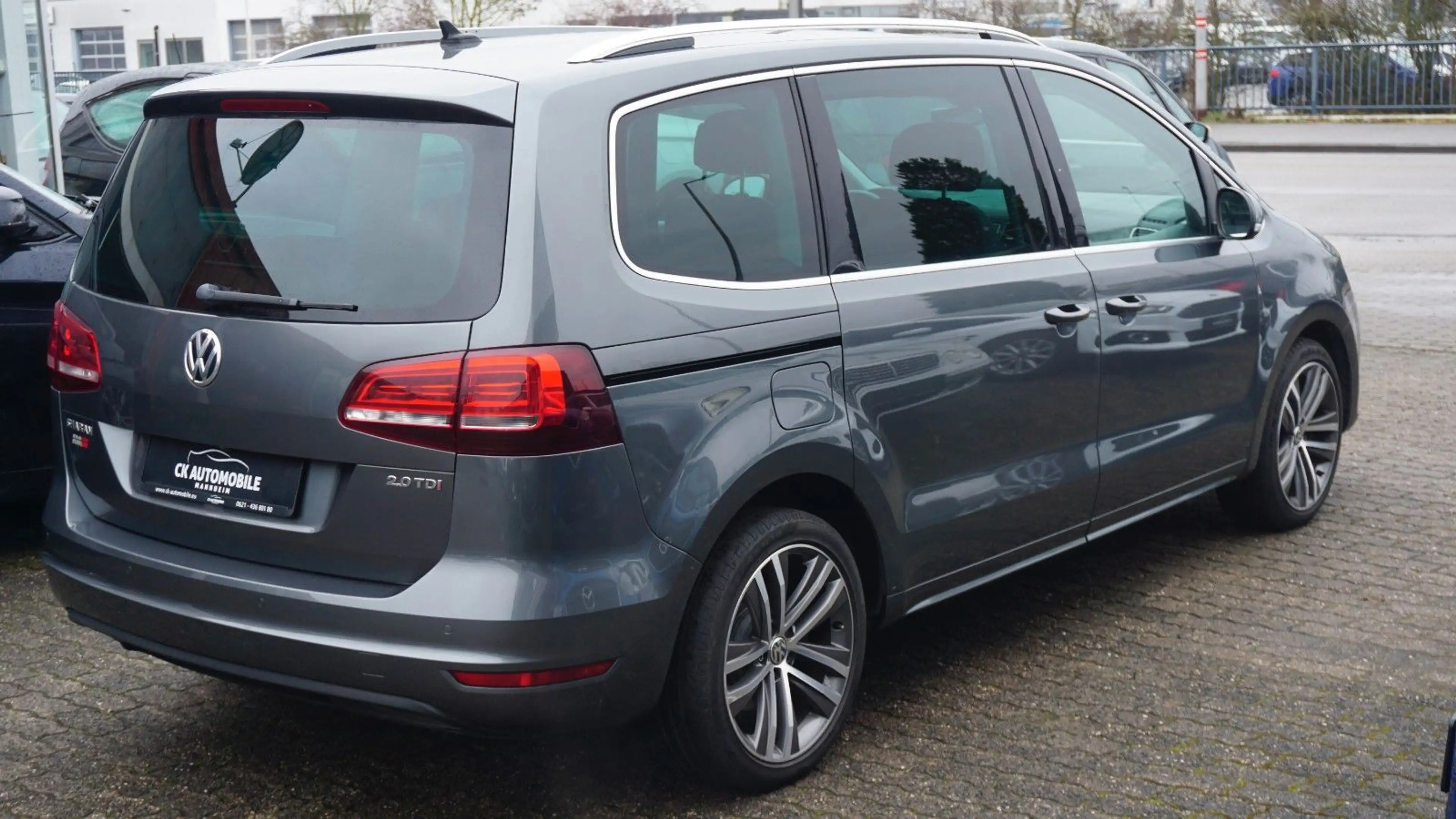 Volkswagen Sharan Highline*PDC*KAM*7-SITZER*DSG*ACC*NAVI!!! — photo 5