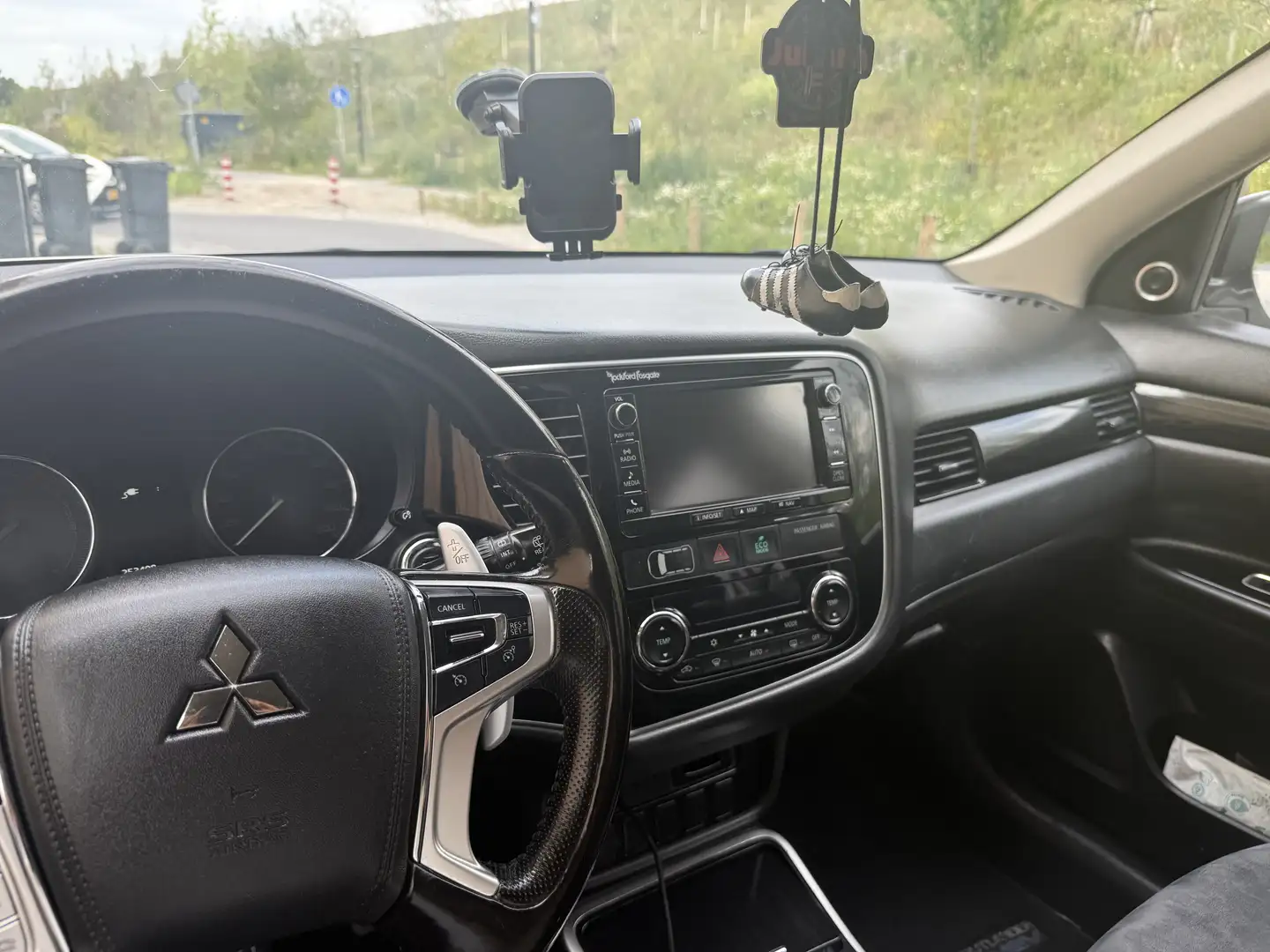 Mitsubishi Outlander 2.0 PHEV Executive Edition Wit - 2