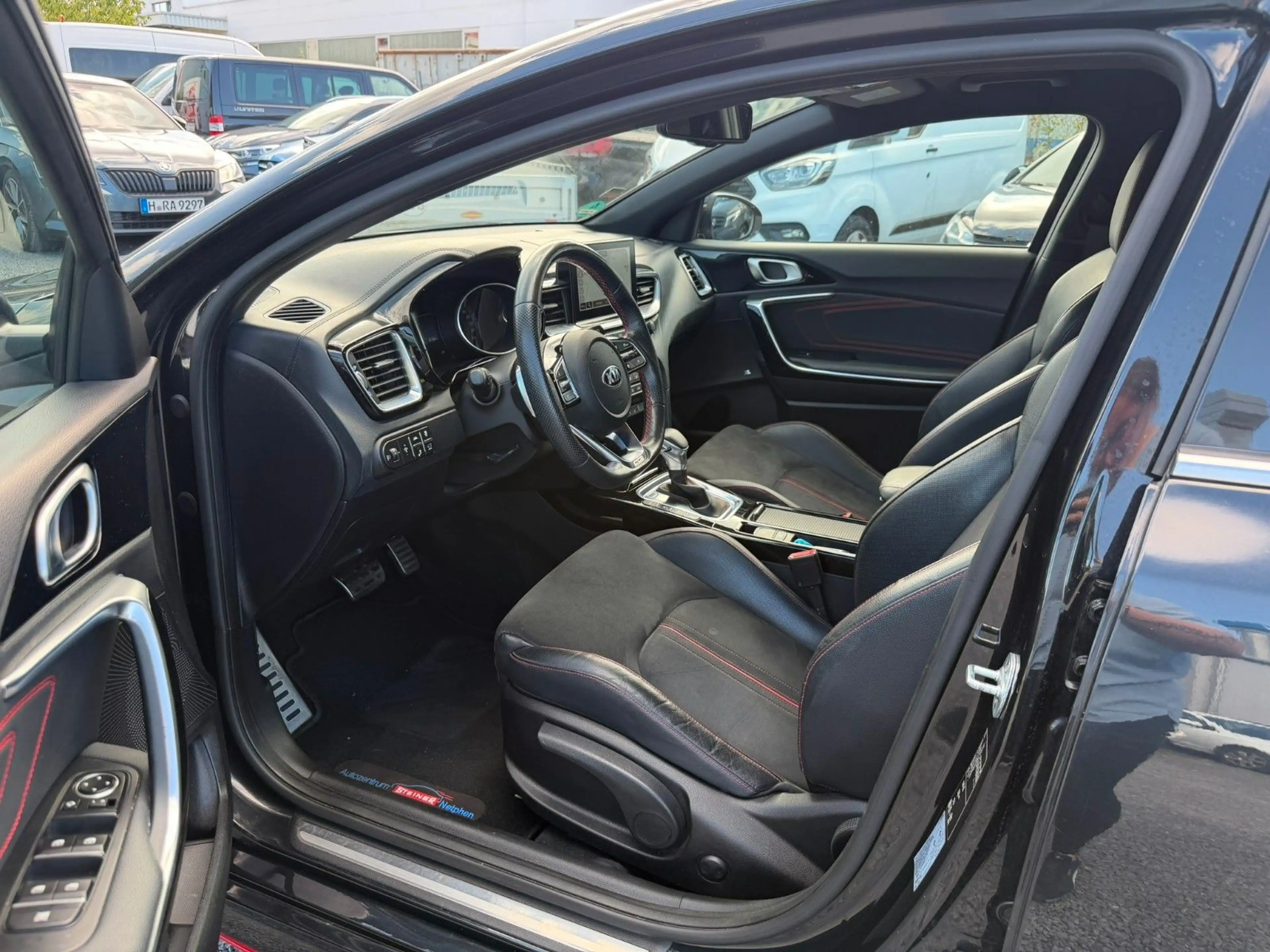 Kia ProCeed / pro_cee'd ProCeed GT KLIMA NAVI ACC MFL RFK KEYLESS SHZ — photo 13
