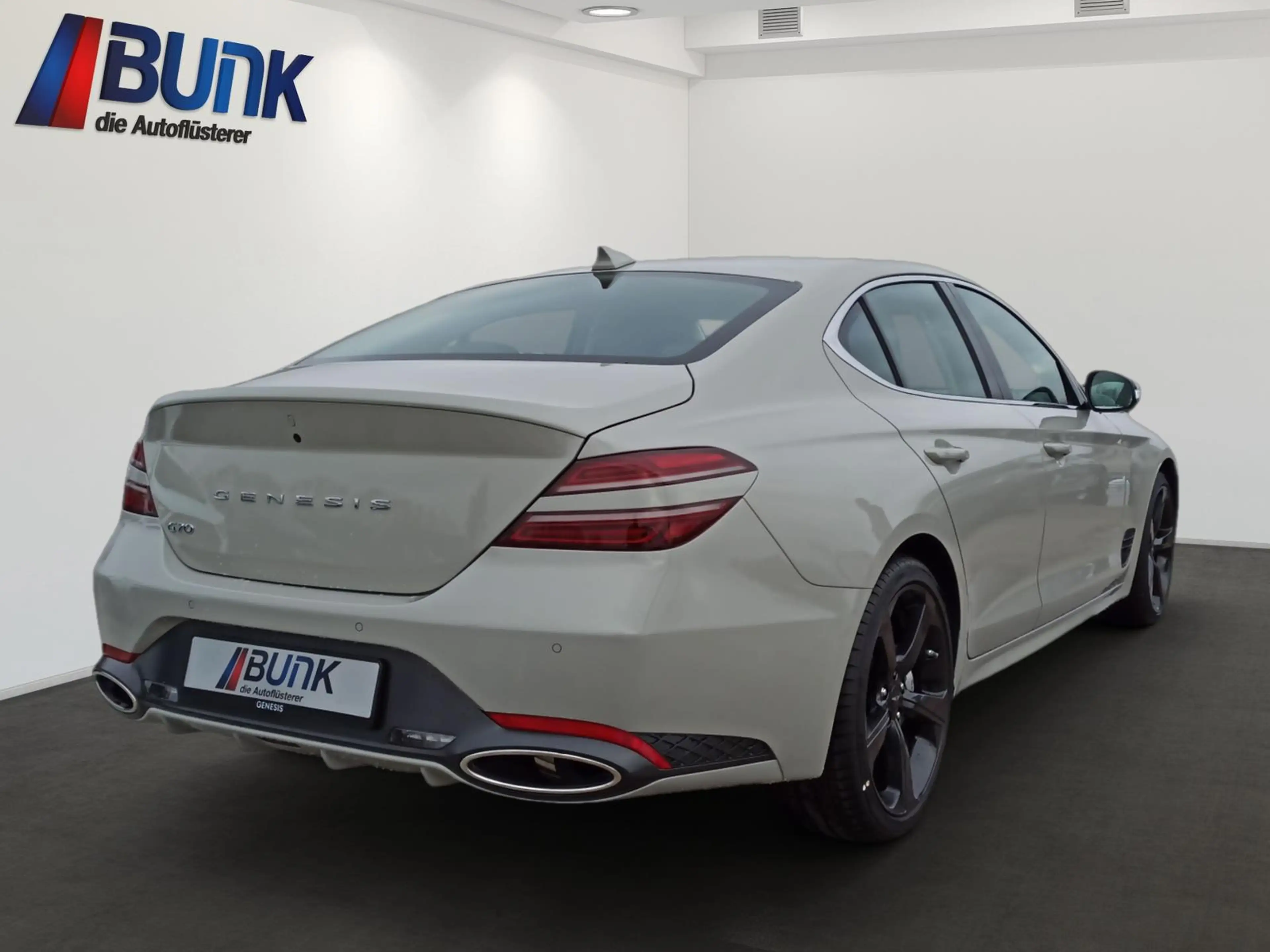 Genesis G70 G70 Premium 2.0L / Fahrassistenz-System / LED — photo 3