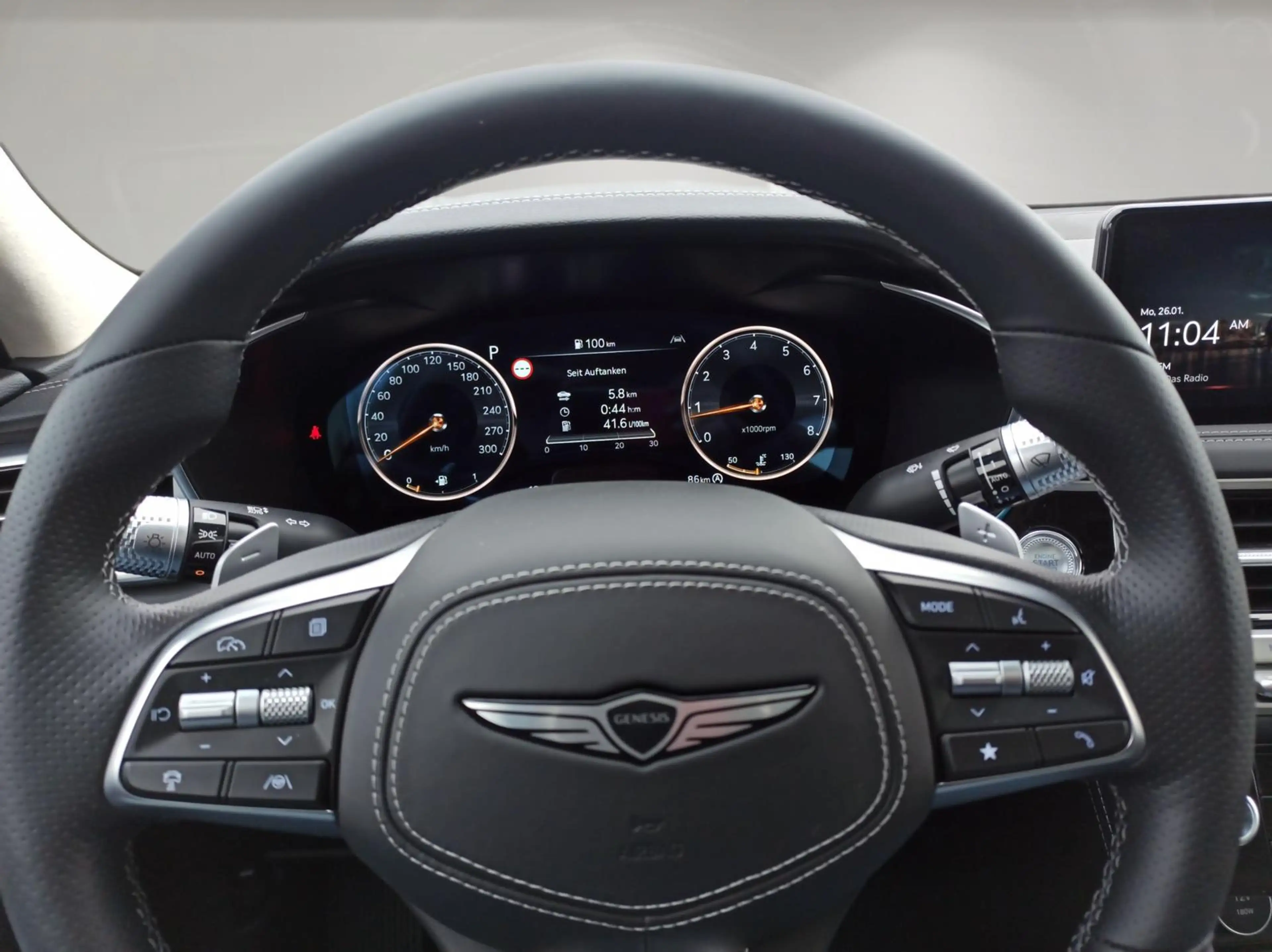 Genesis G70 G70 Premium 2.0L / Fahrassistenz-System / LED — photo 8