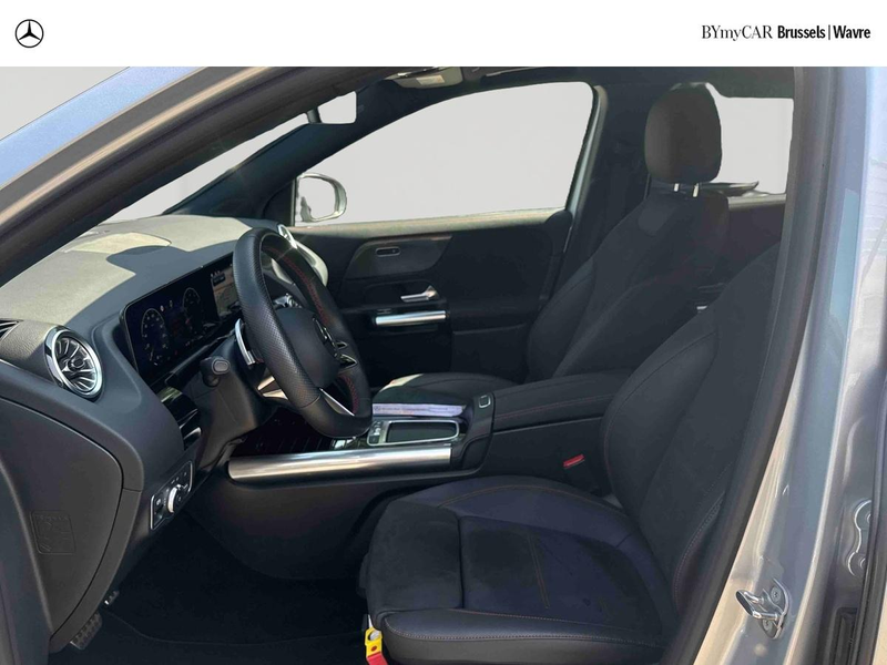 Mercedes-Benz GLA 180 GLA Star Edition — photo 9