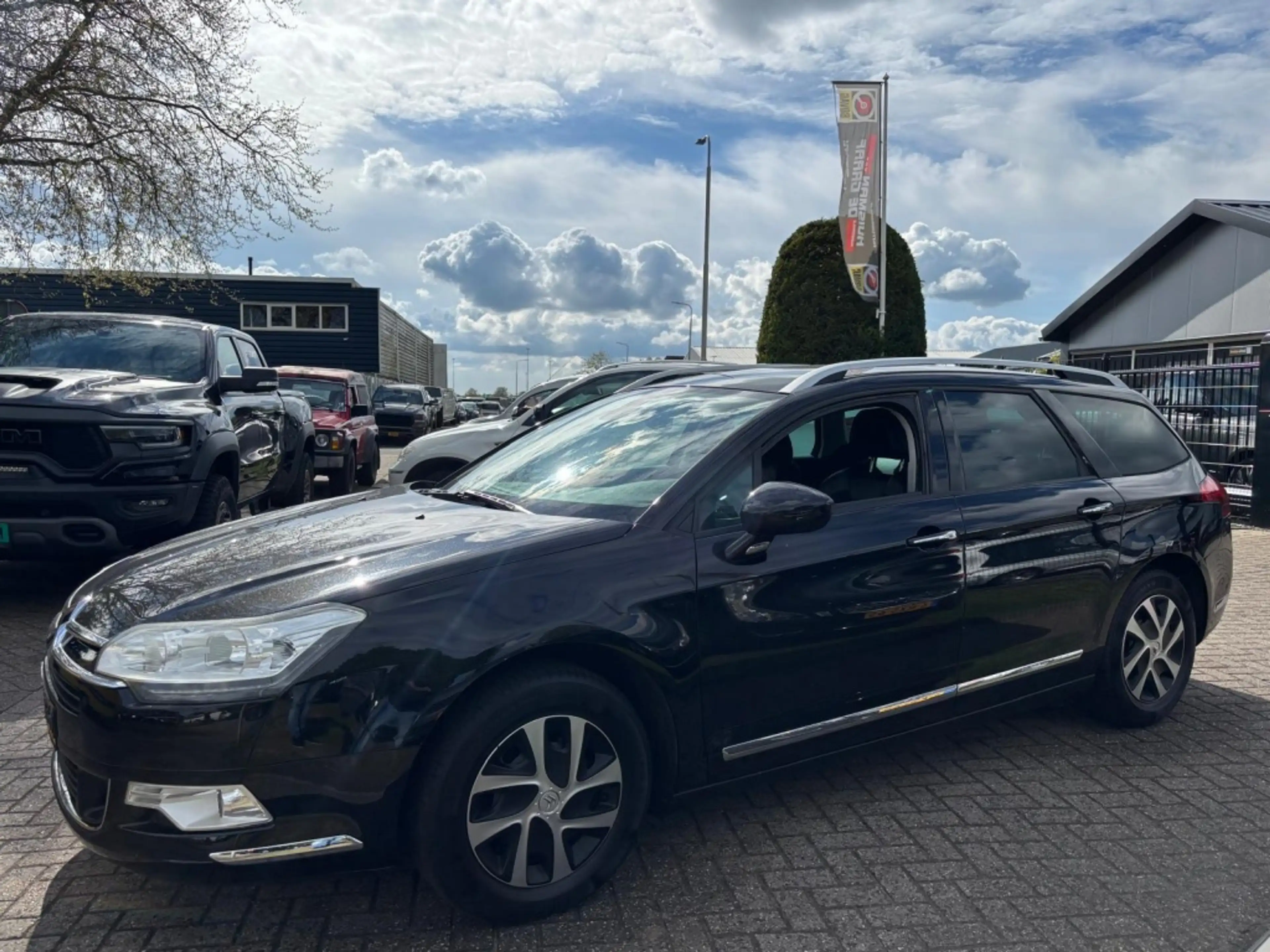 Citroen C5 Tourer 1.6 Benzine 2013 Zwart 111.000 KM — photo 3