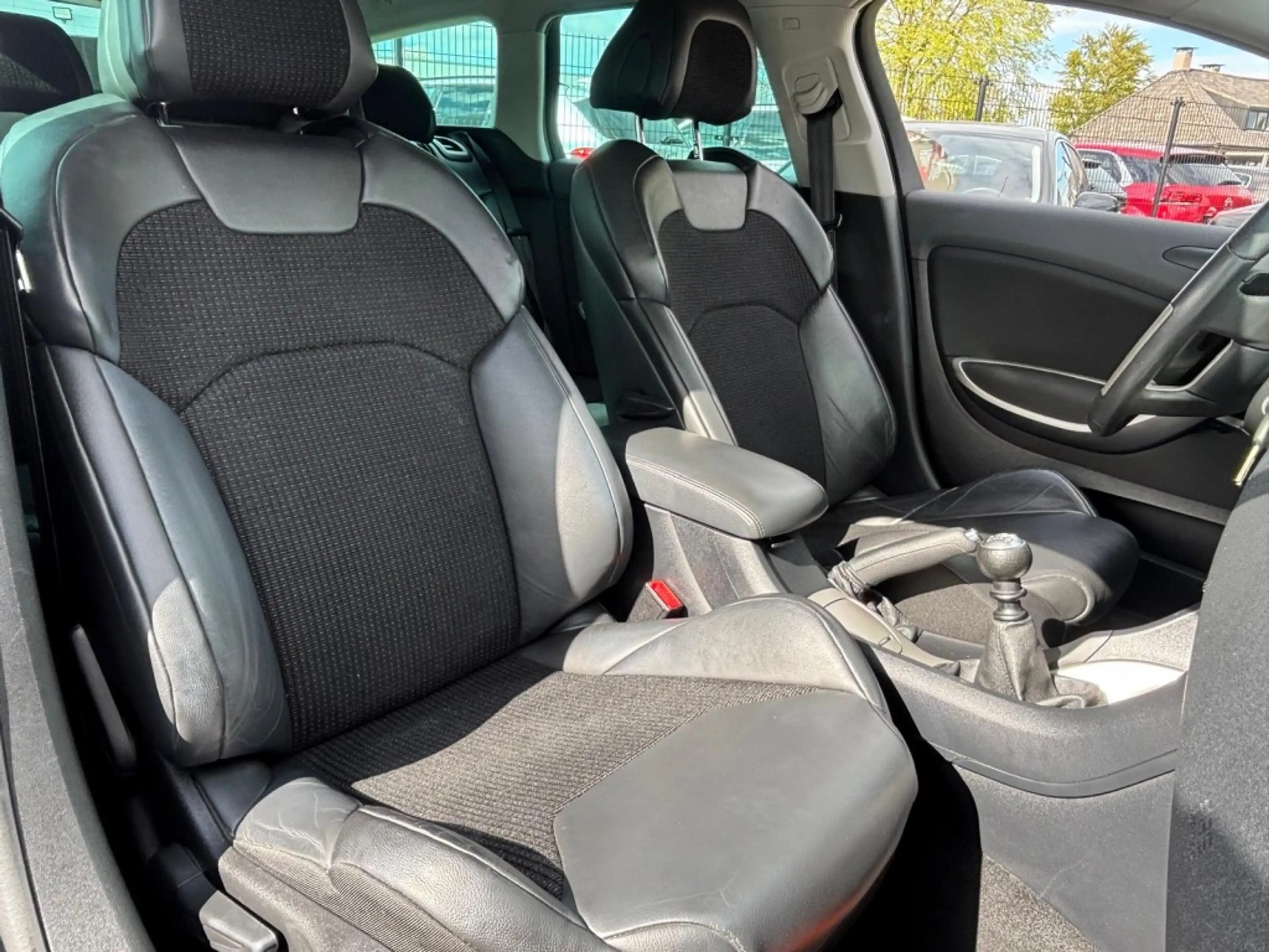 Citroen C5 Tourer 1.6 Benzine 2013 Zwart 111.000 KM — photo 8